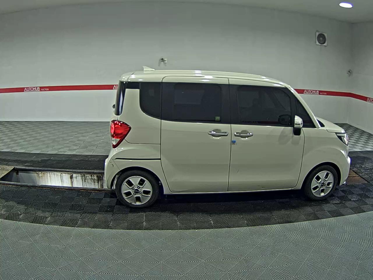 2022 - kia ray