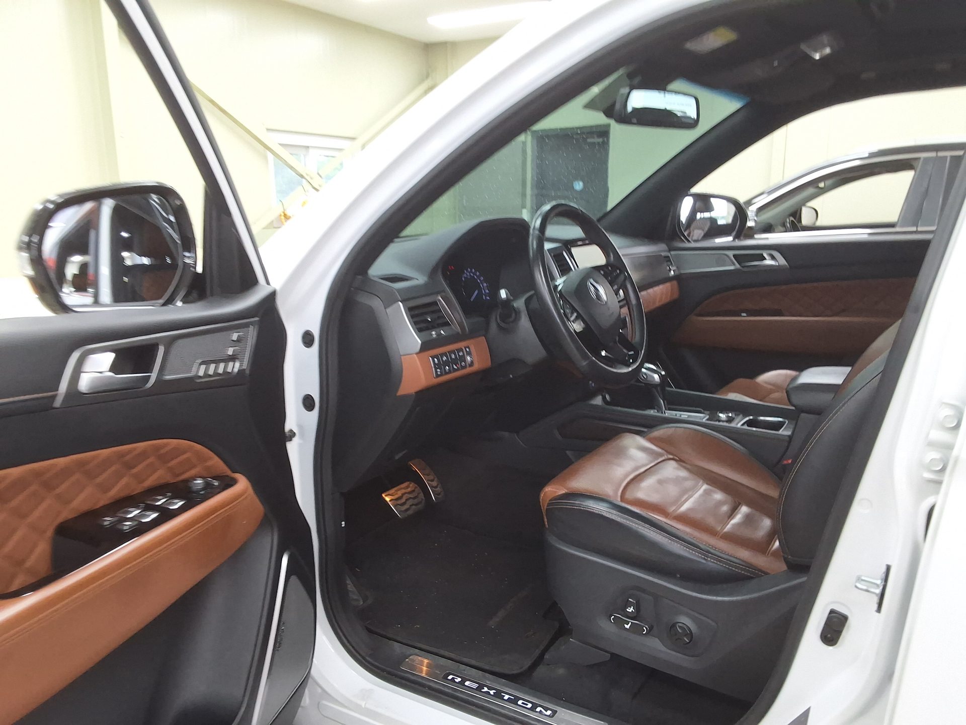 2019 - ssangyong rexton
