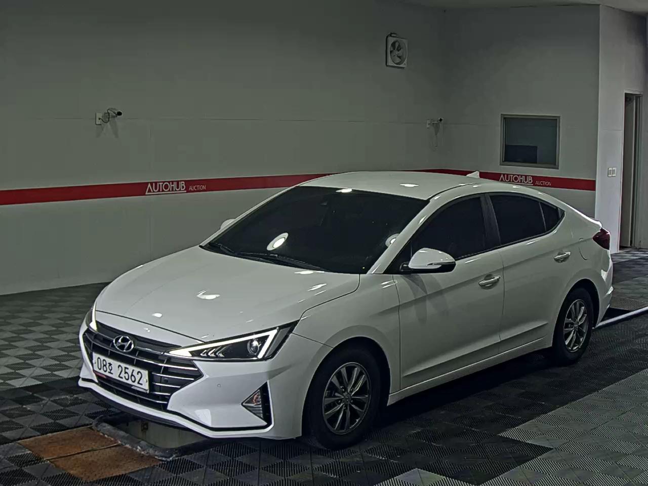 2020 - hyundai avante