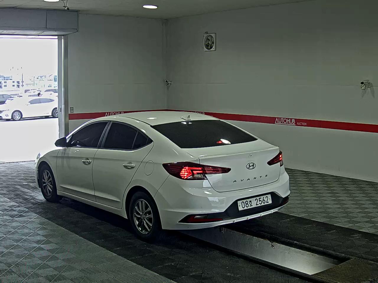 2020 - hyundai avante