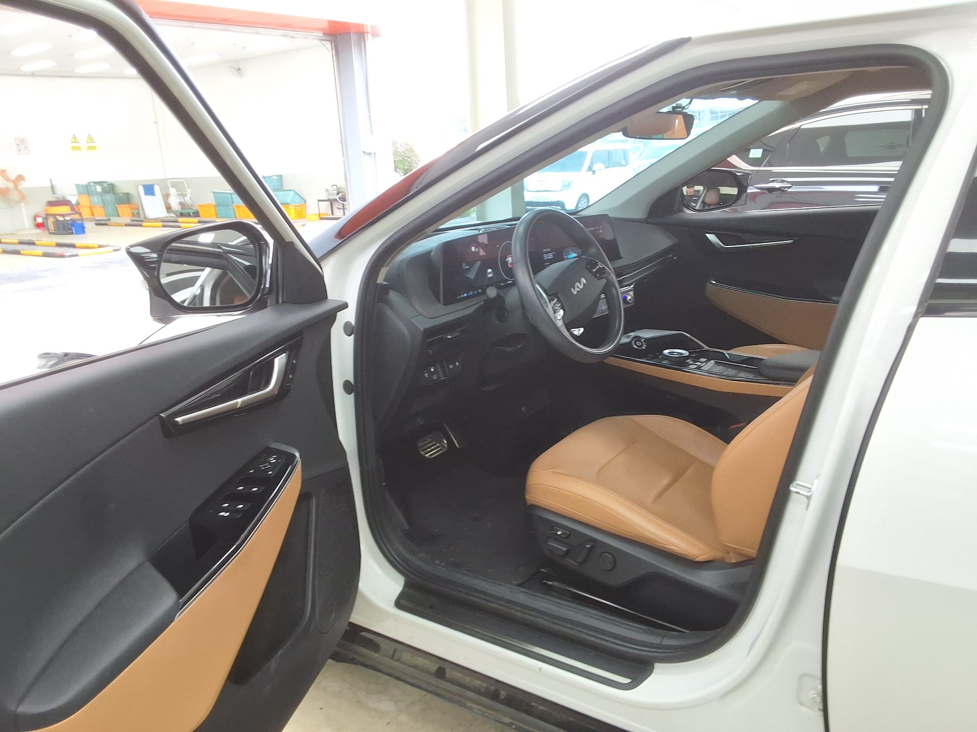 2022 - kia ev6