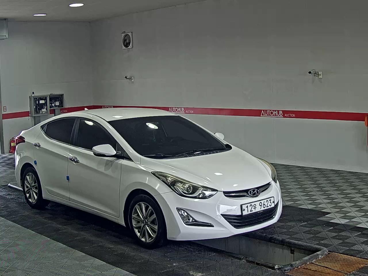 2016 - hyundai avante