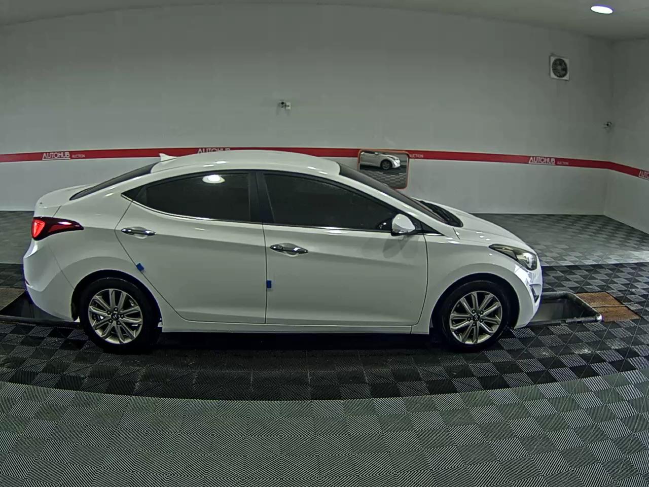 2016 - hyundai avante