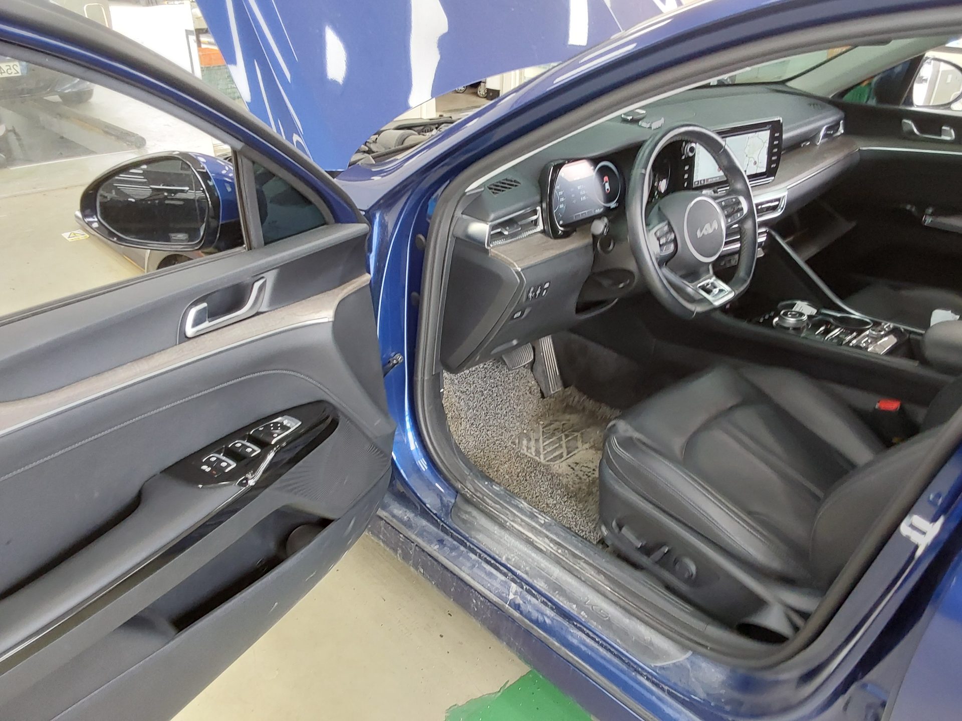 2023 - kia k5