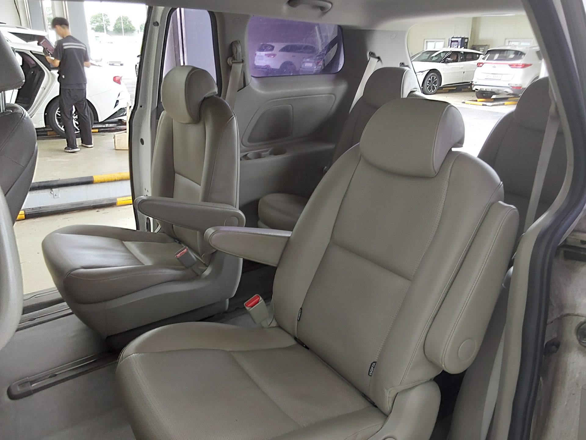 2019 - kia carnival