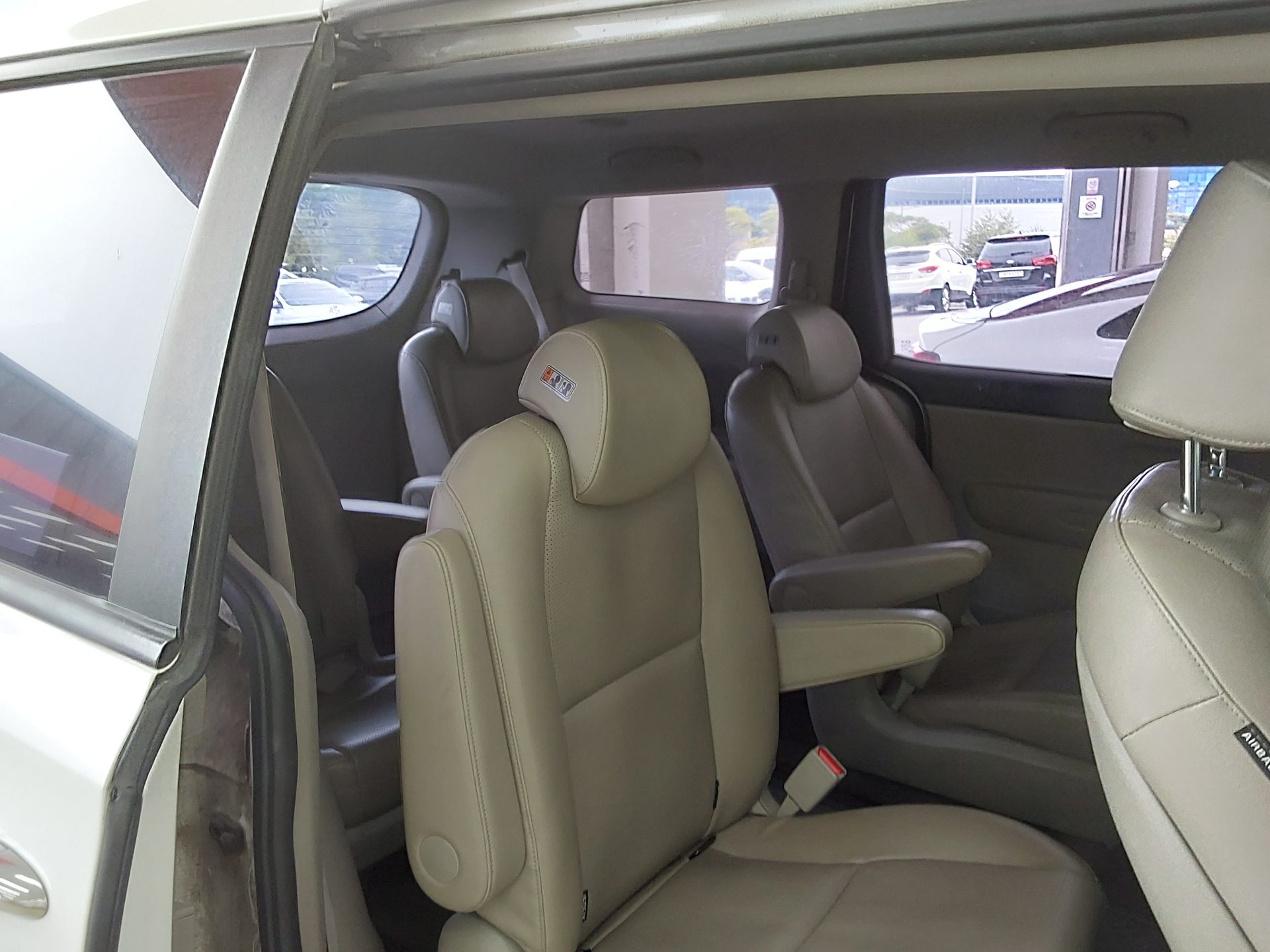 2019 - kia carnival