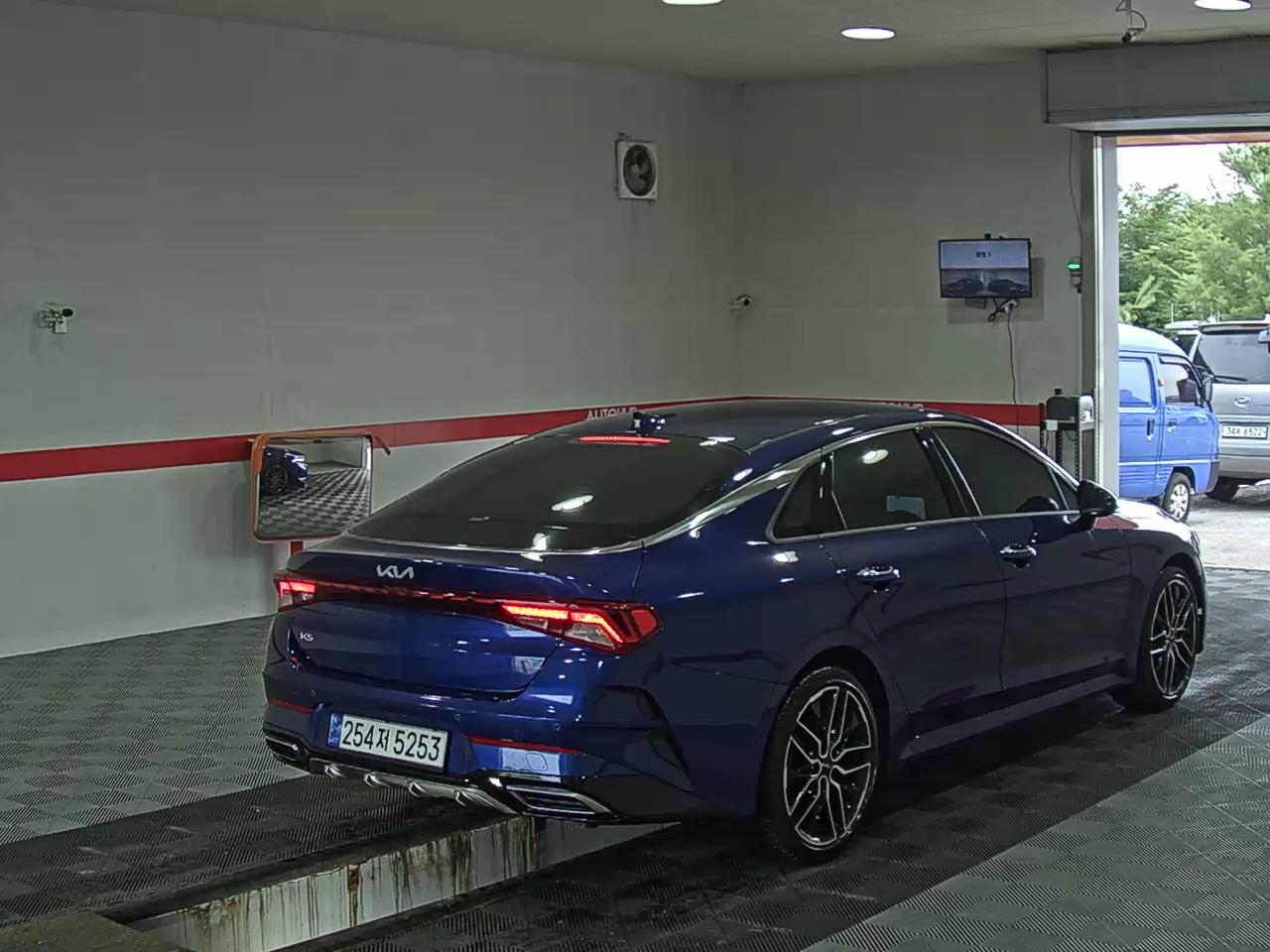 2023 - kia k5