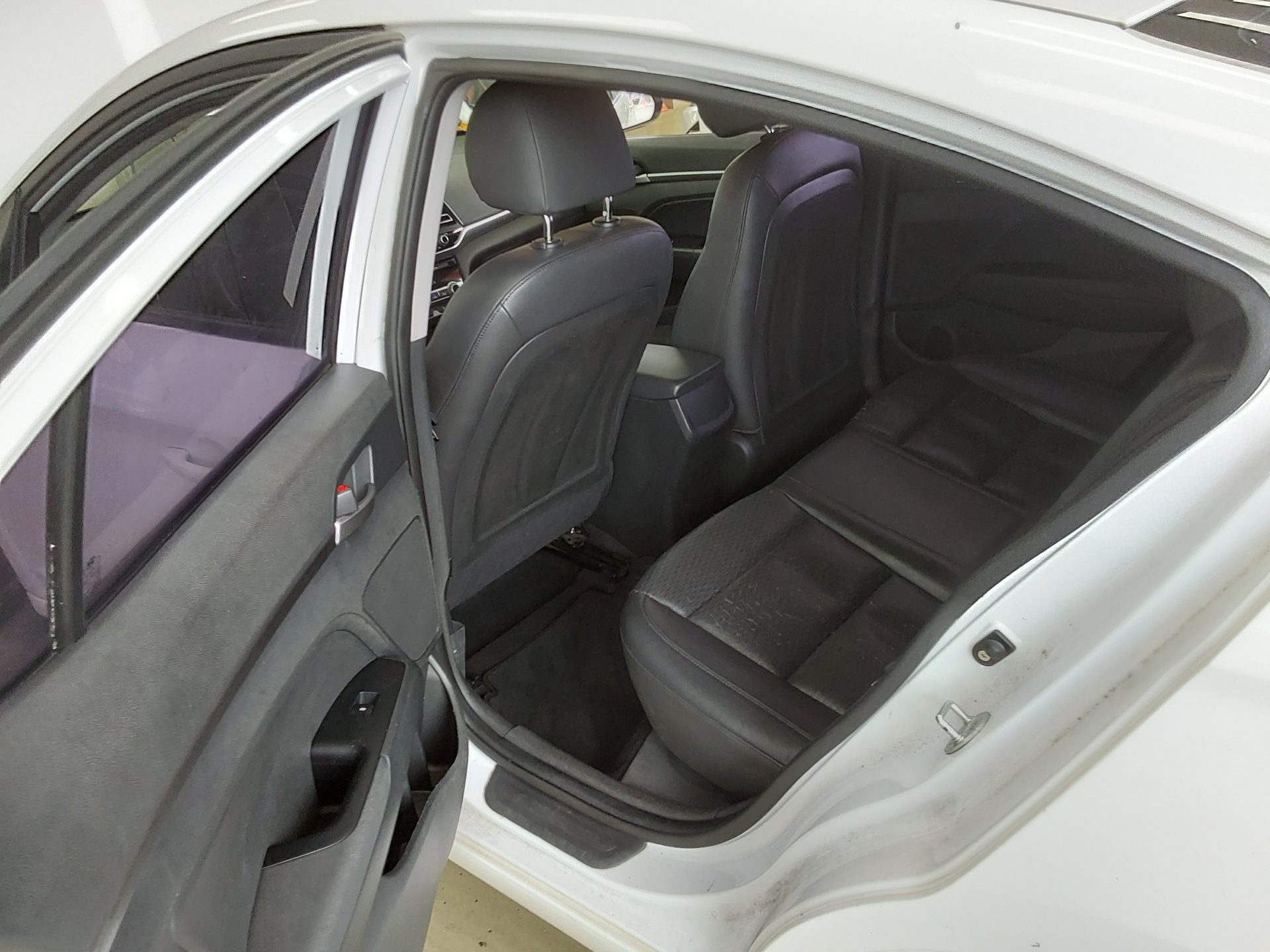 2019 - hyundai avante