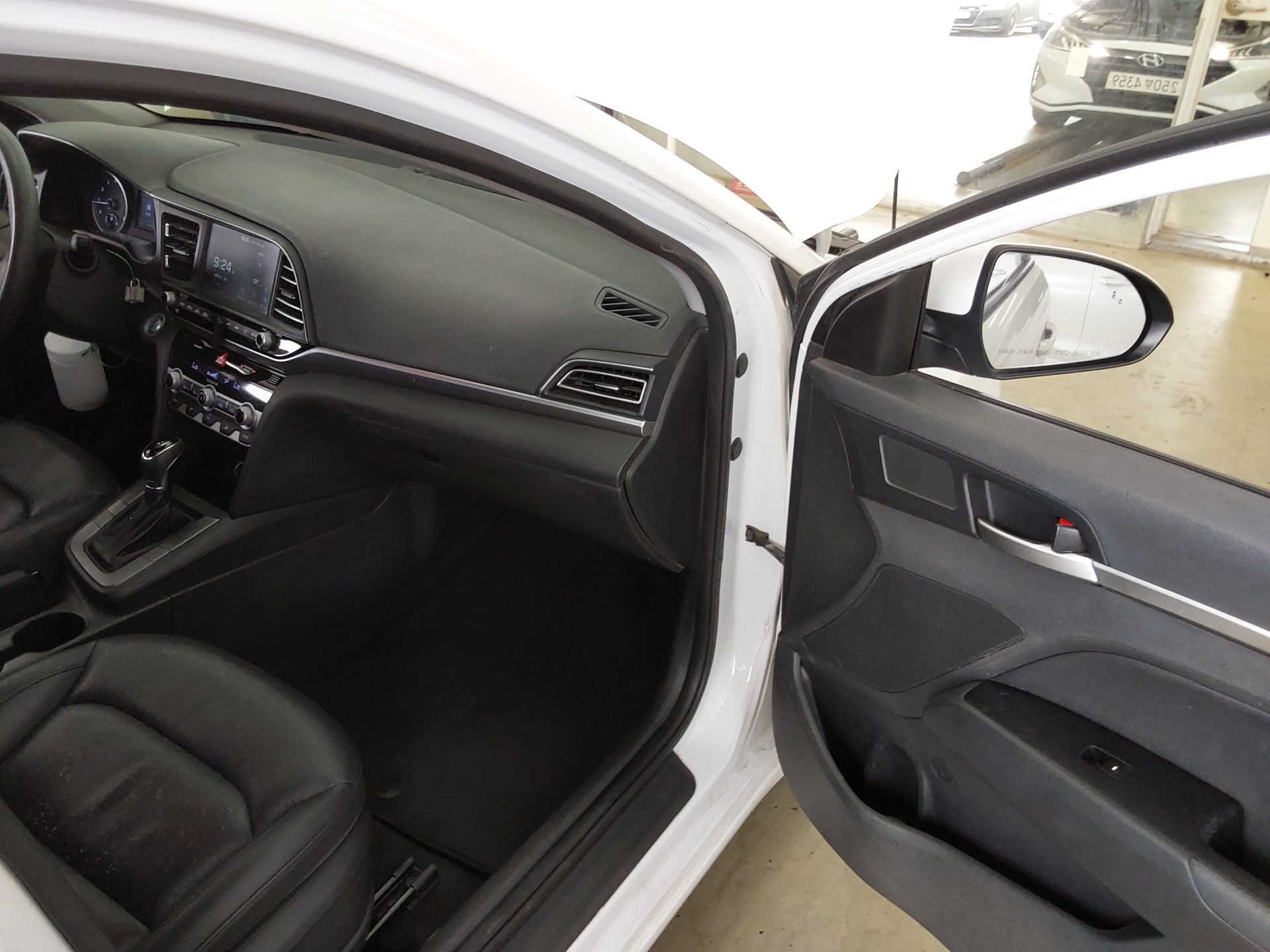 2019 - hyundai avante