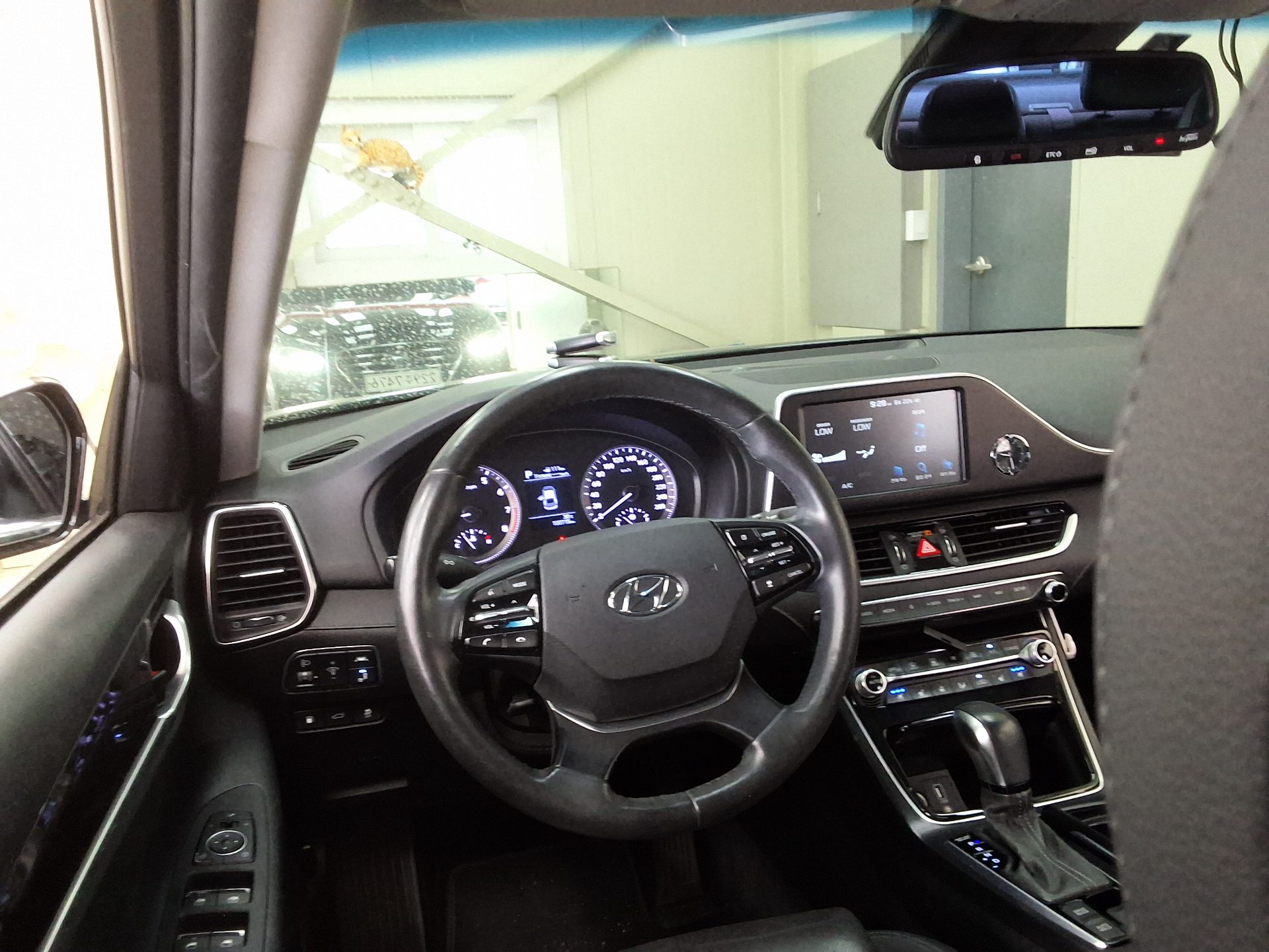 2018 - hyundai grandeur