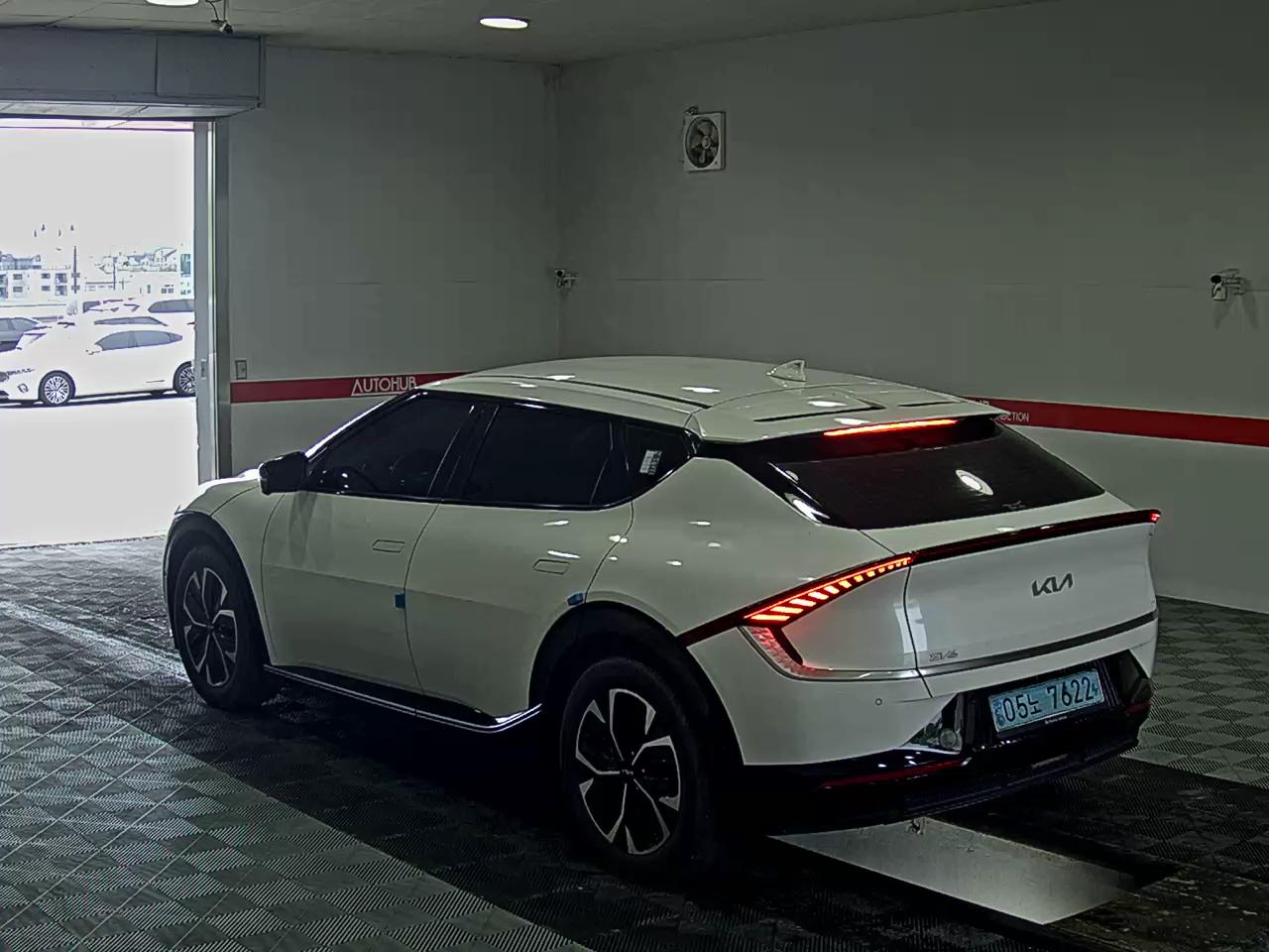2022 - kia ev6