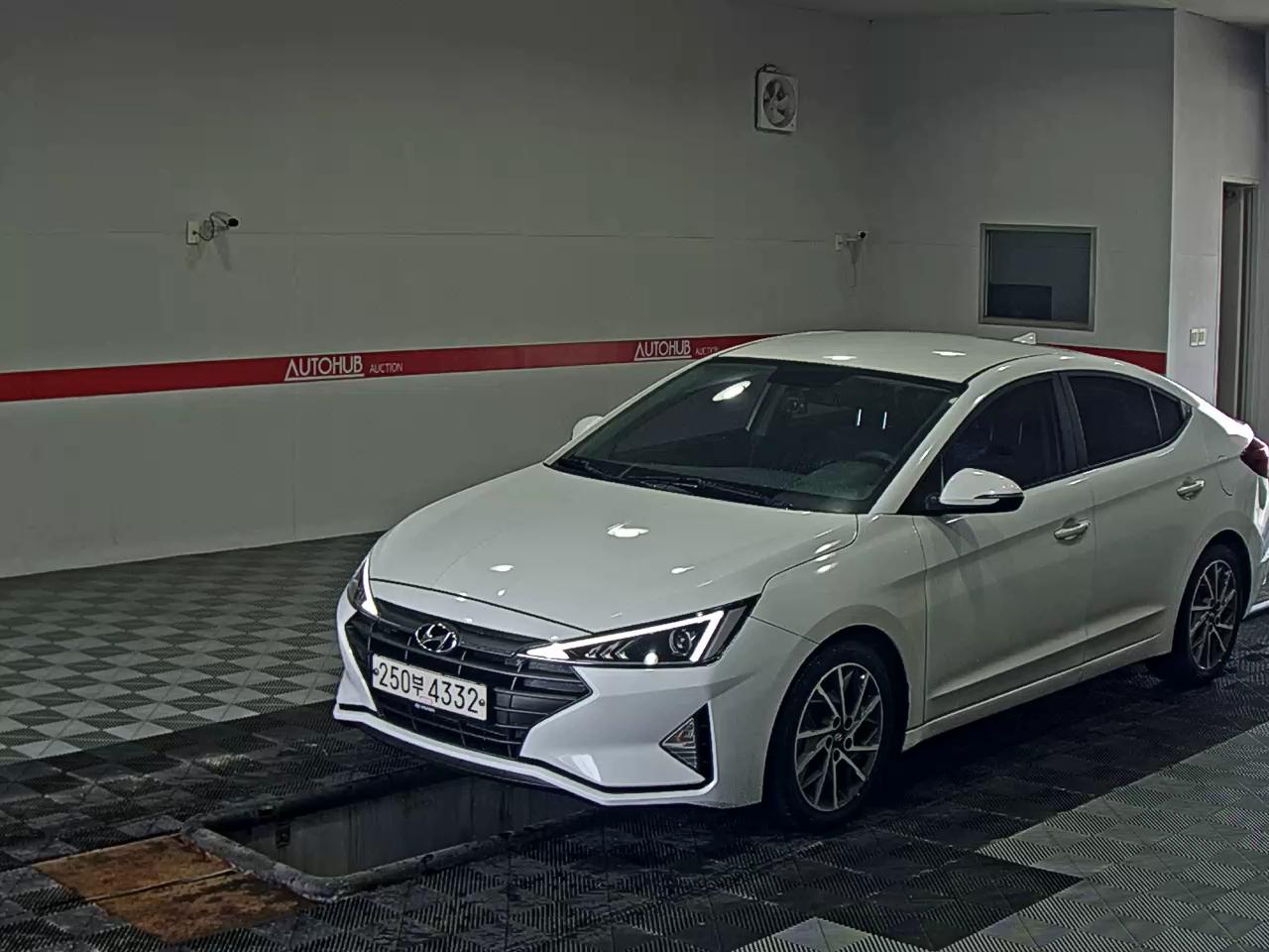 2019 - hyundai avante