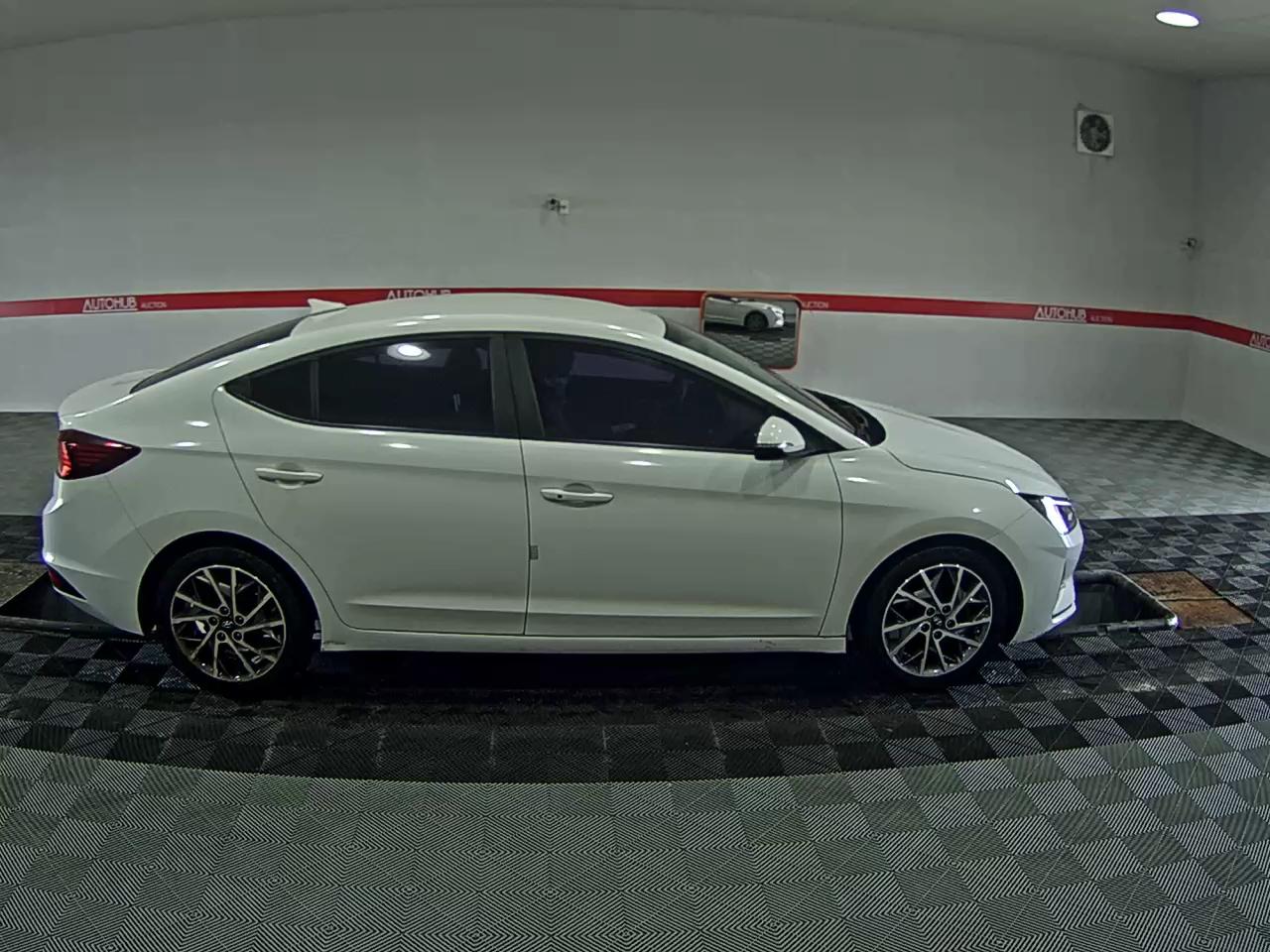 2019 - hyundai avante