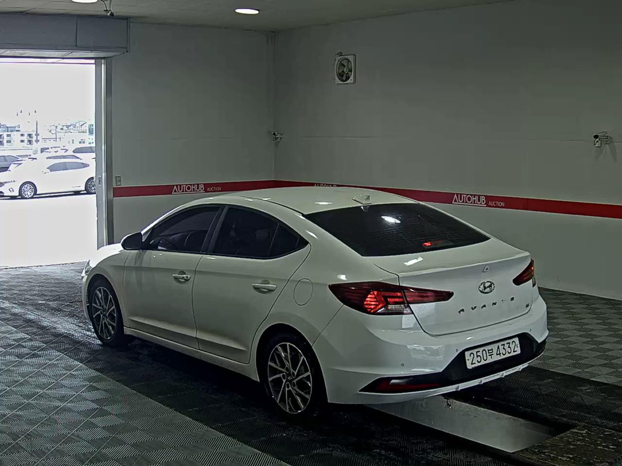 2019 - hyundai avante