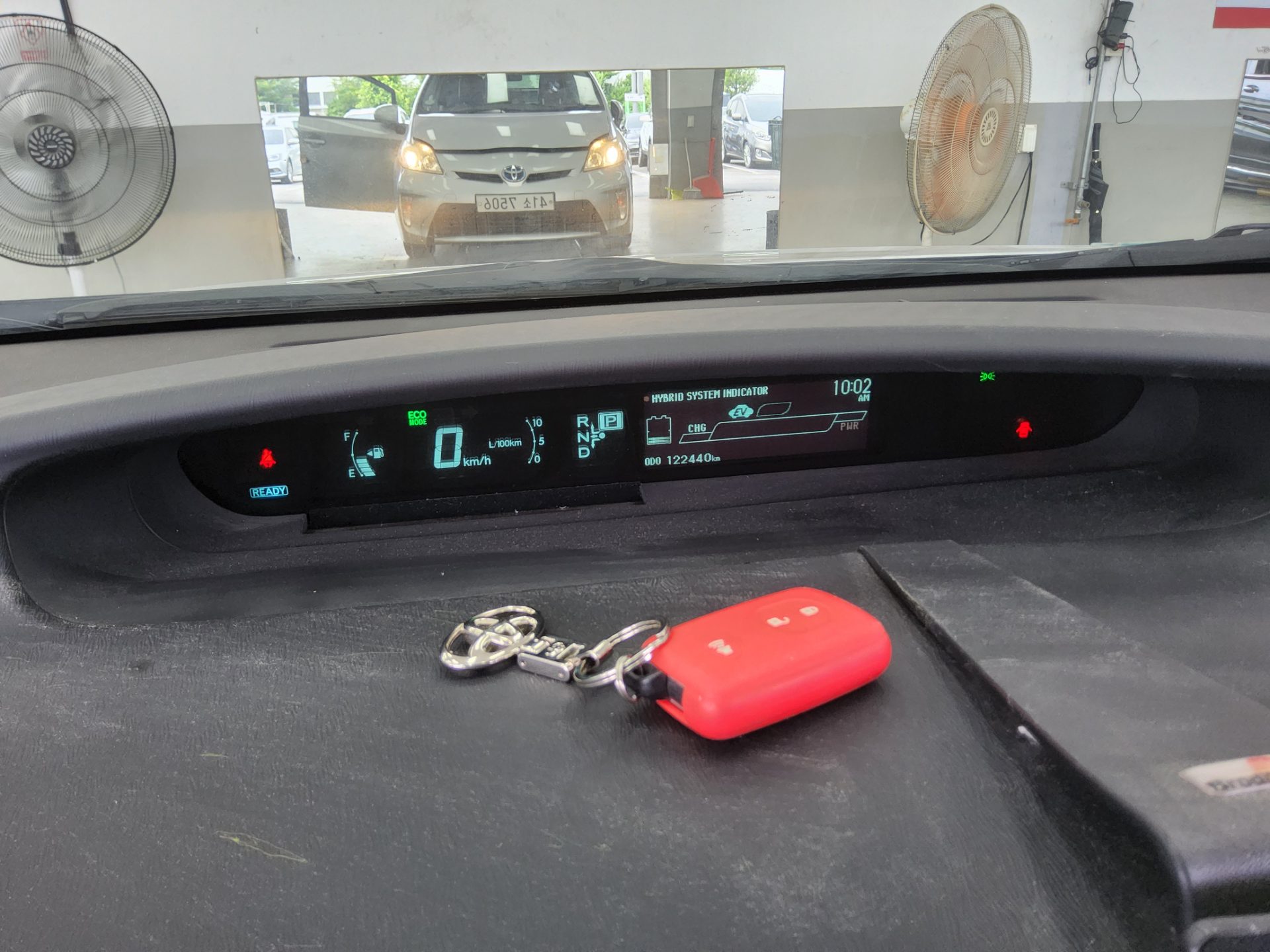 2013 - toyota prius