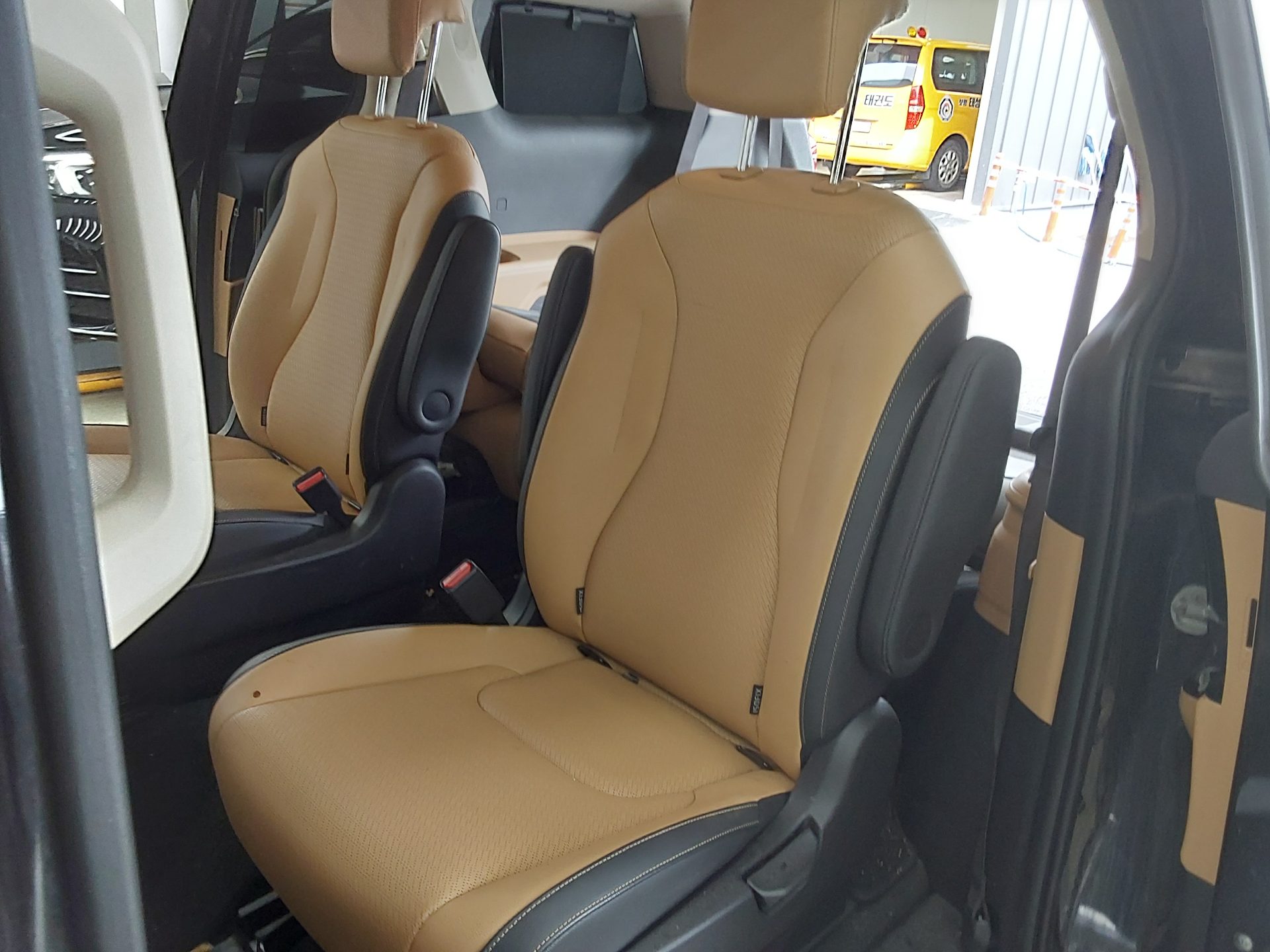 2023 - kia carnival