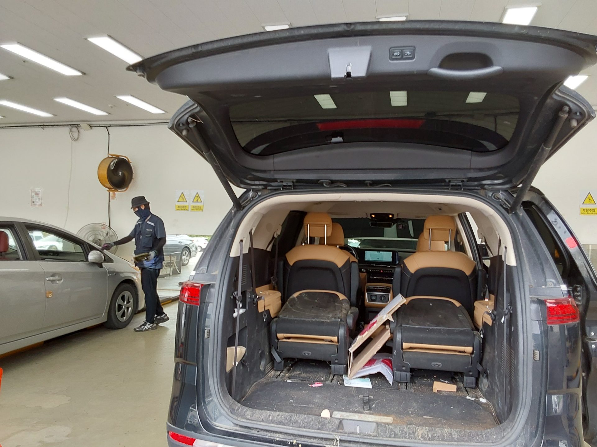 2023 - kia carnival