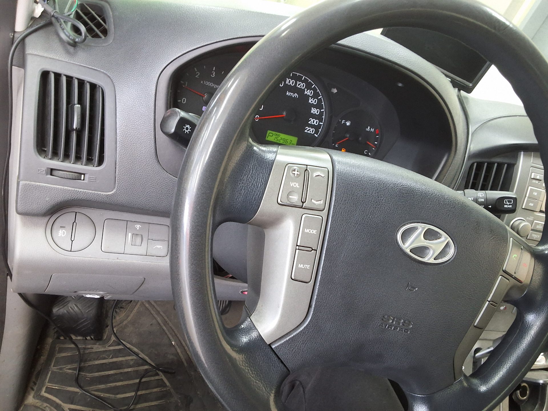 2013 - hyundai grand starex