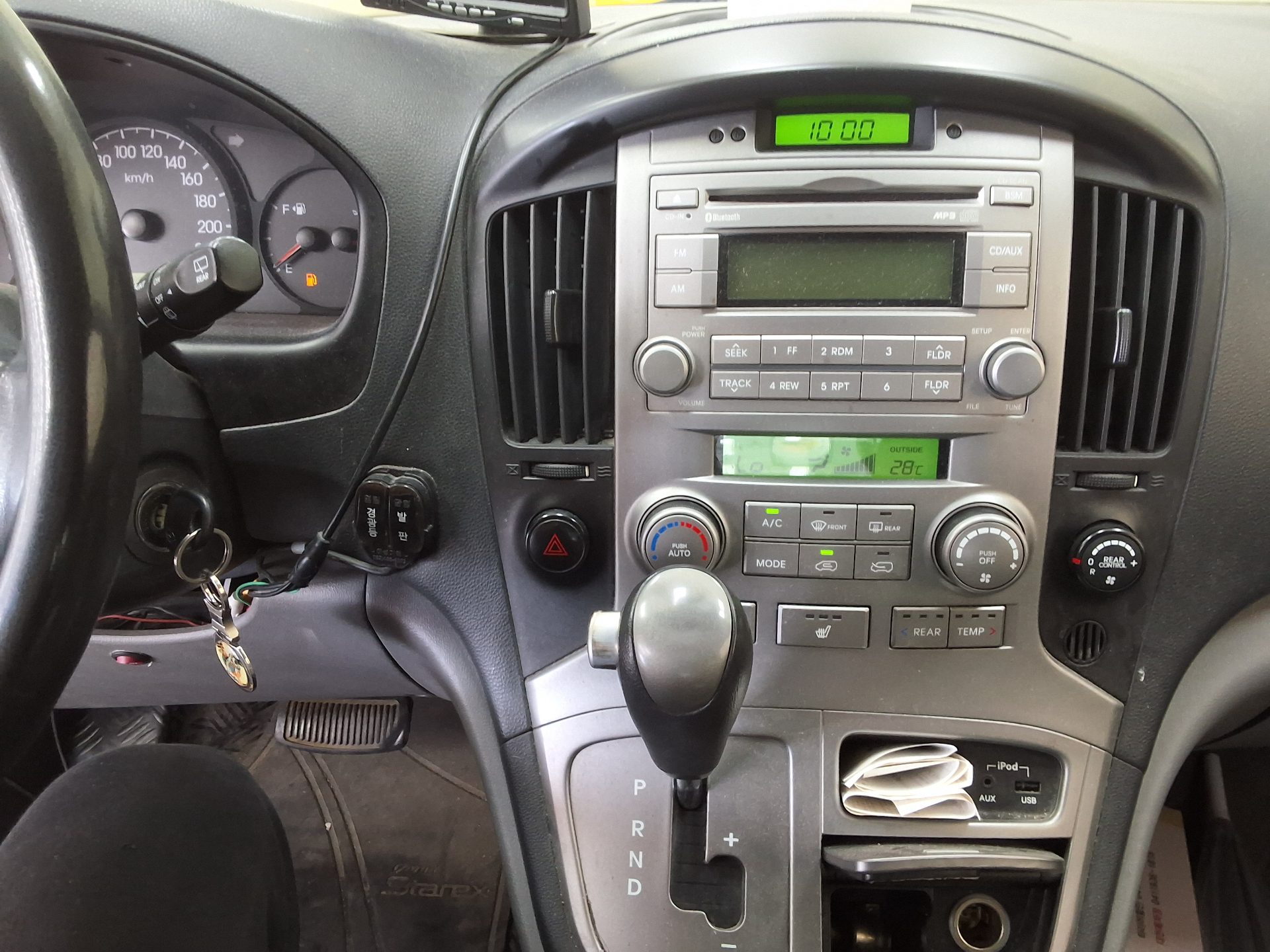 2013 - hyundai grand starex
