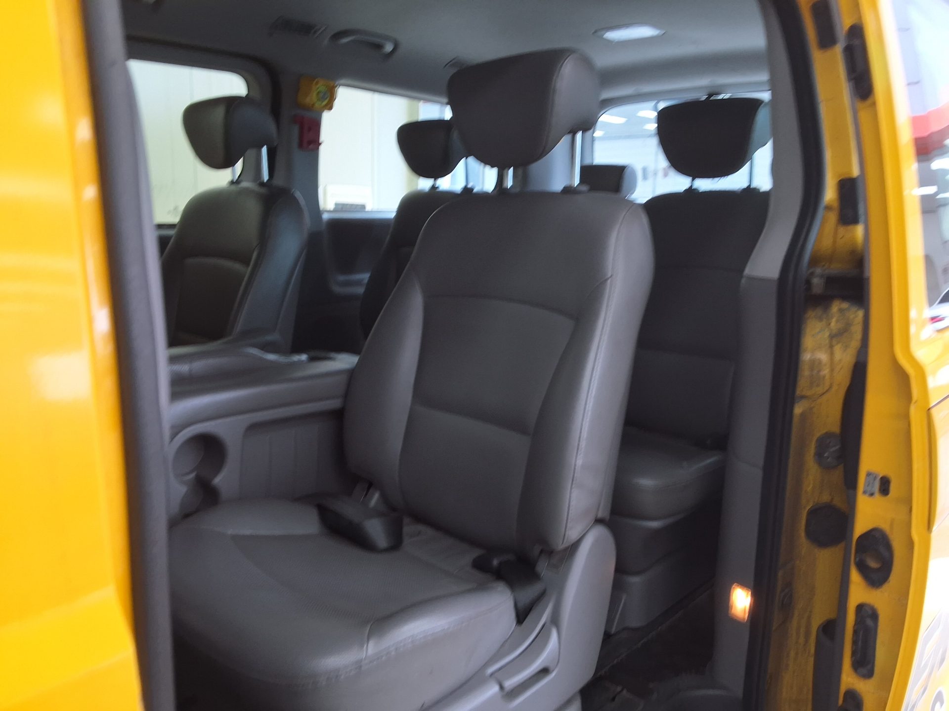 2013 - hyundai grand starex