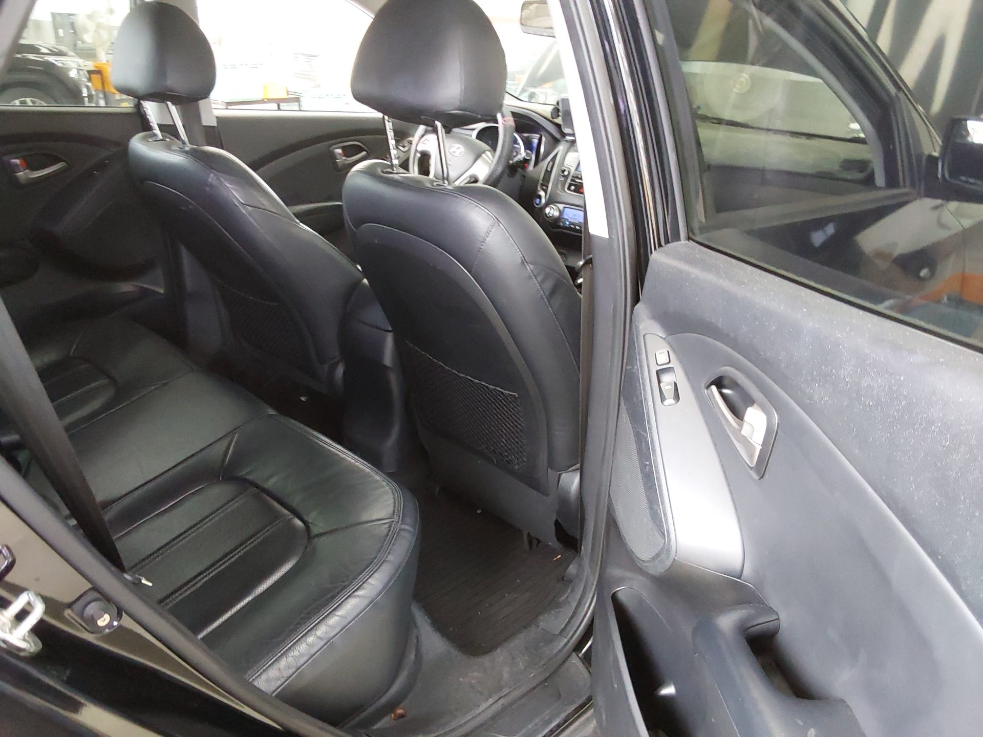2010 - hyundai tucson