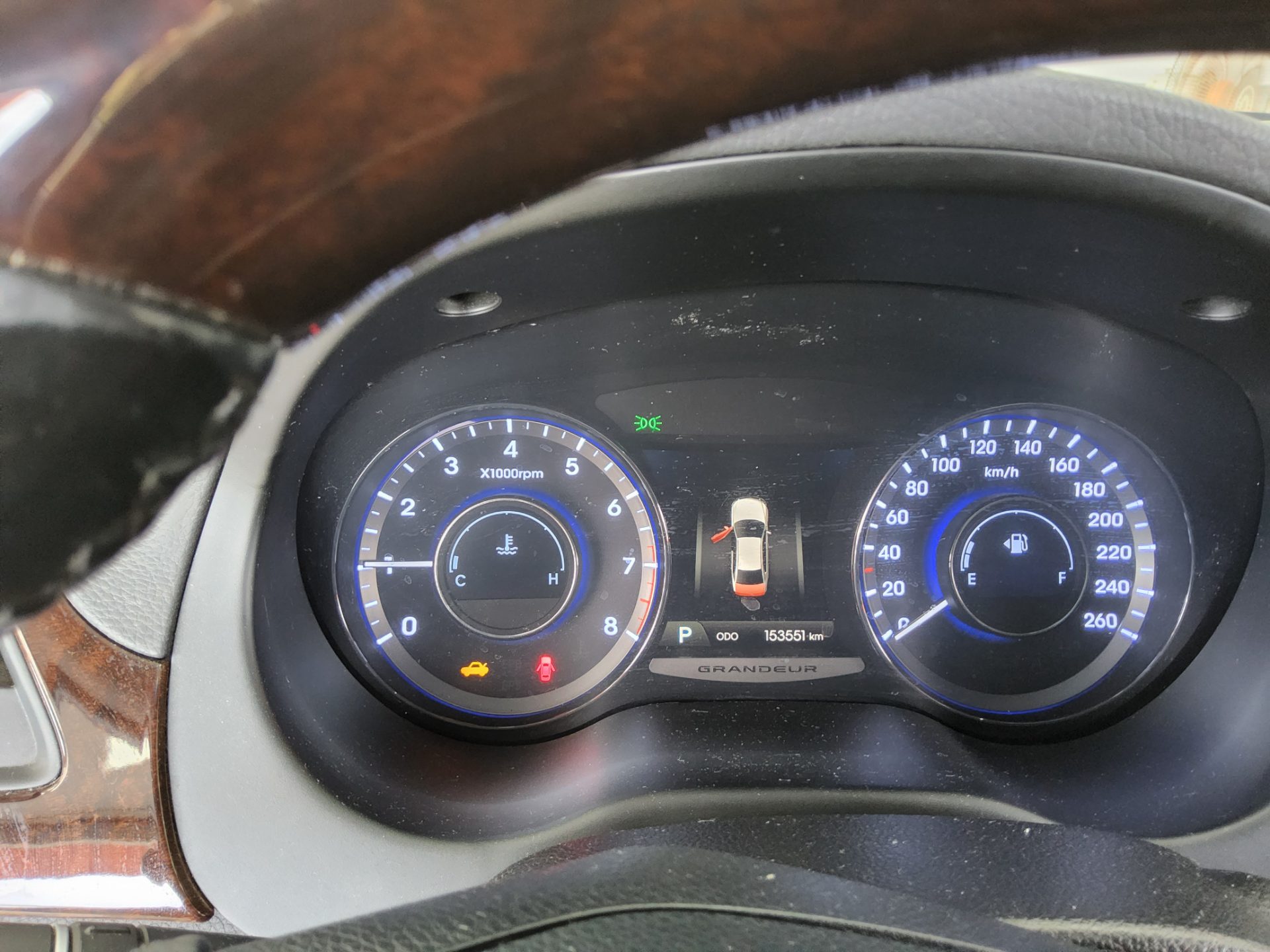 2011 - hyundai grandeur