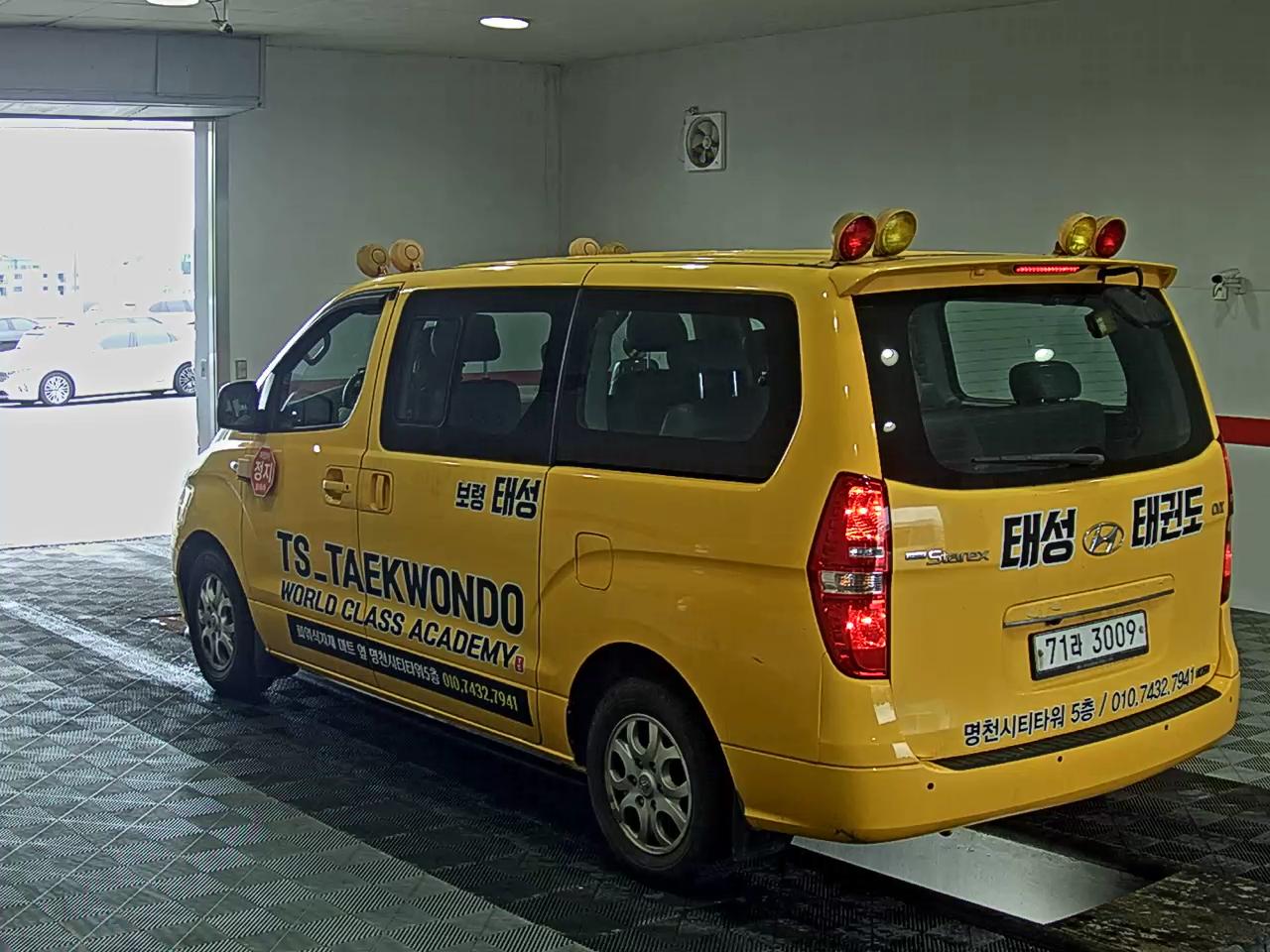2013 - hyundai grand starex