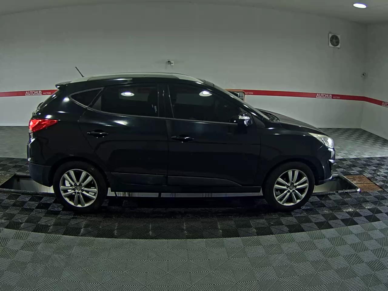 2010 - hyundai tucson