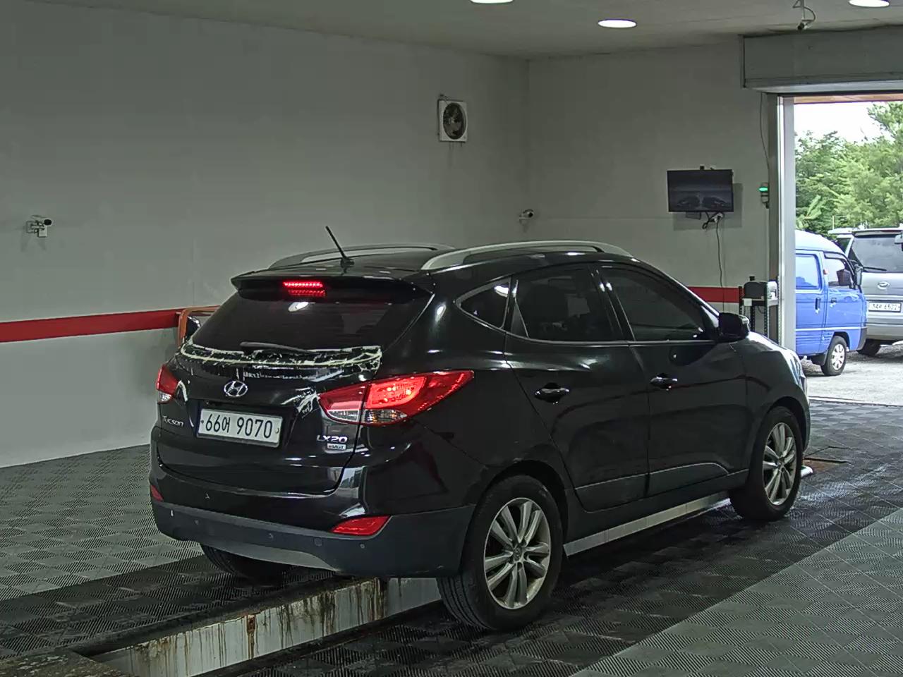 2010 - hyundai tucson