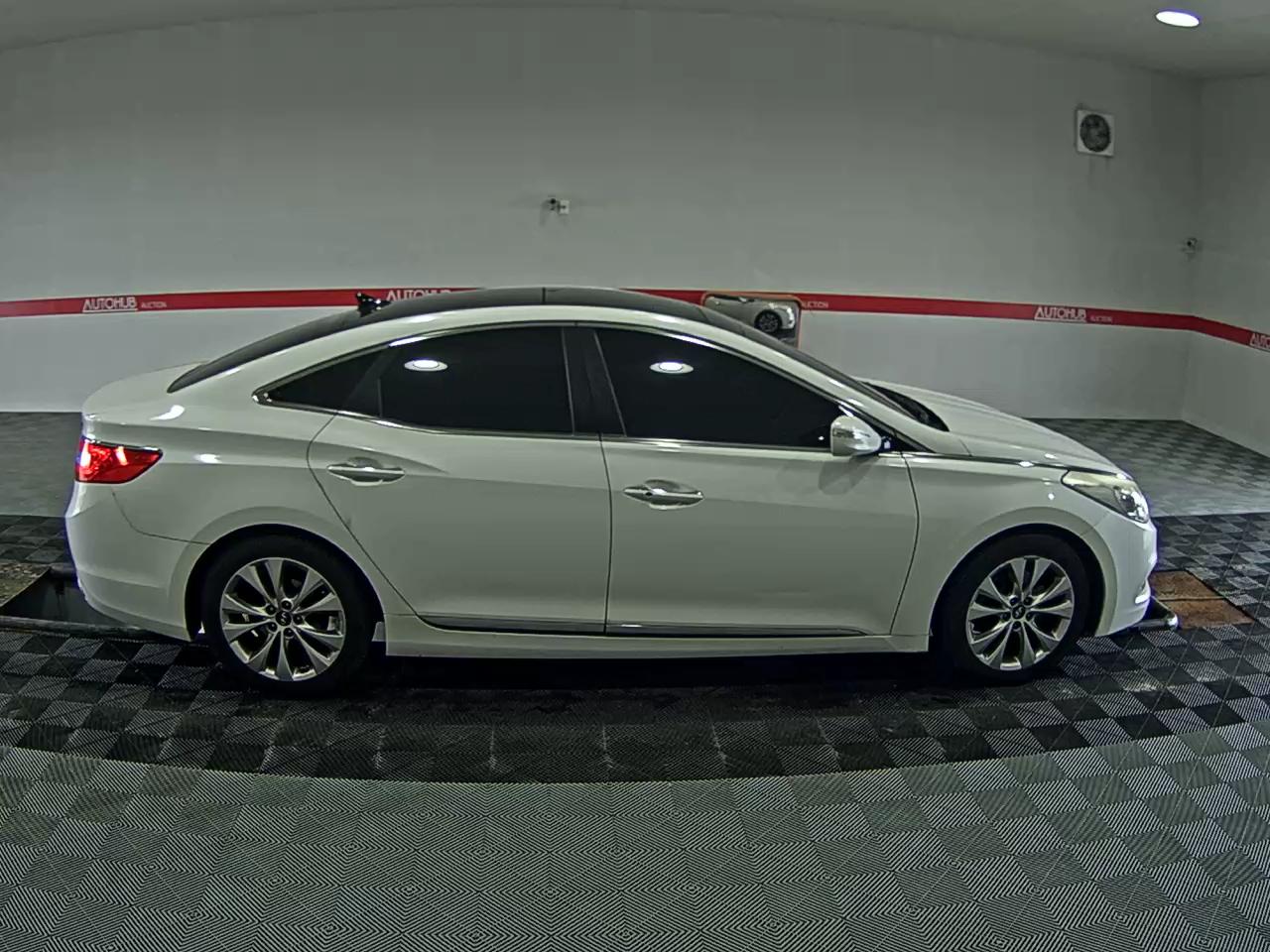 2011 - hyundai grandeur