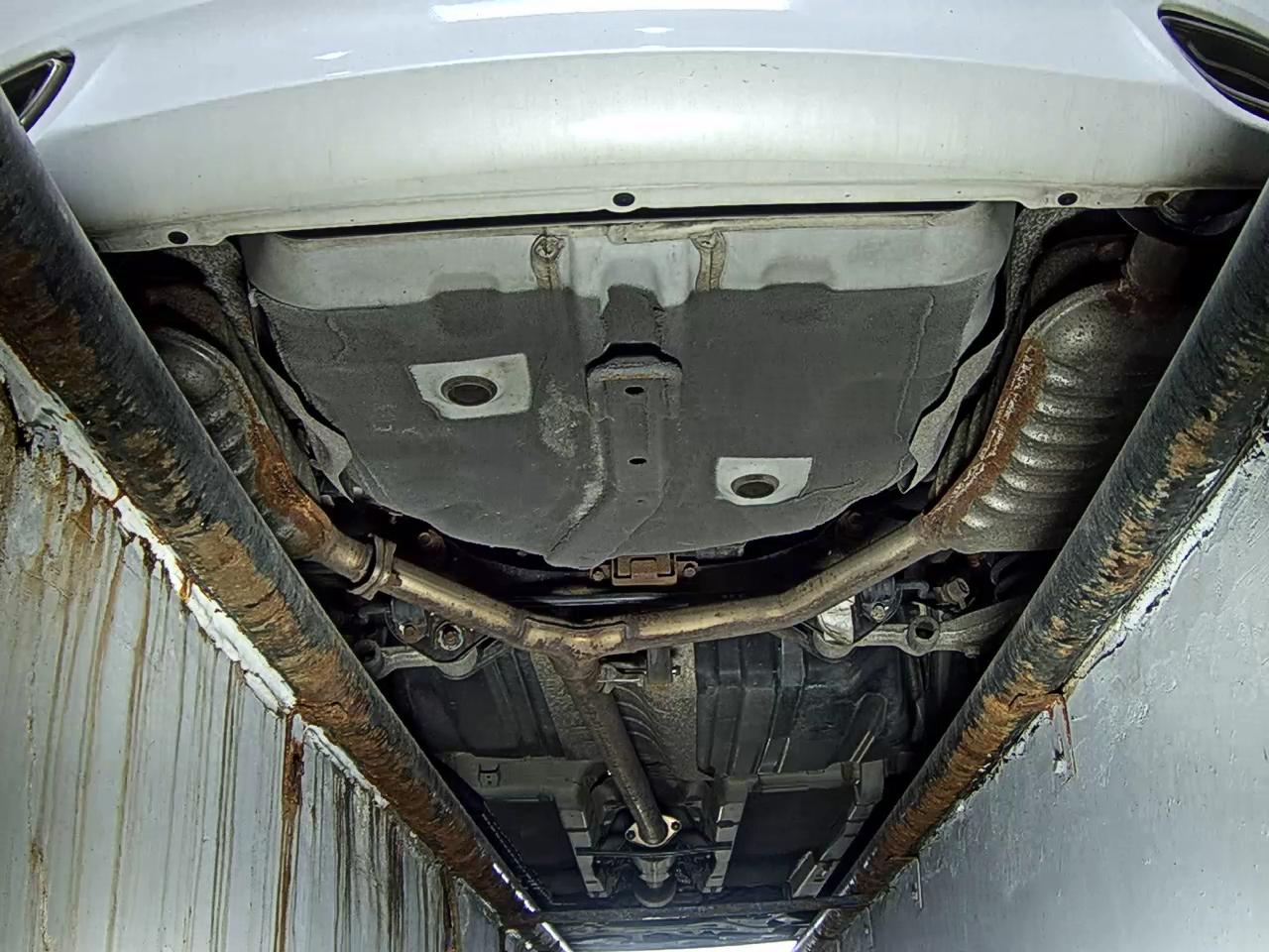 2011 - hyundai grandeur