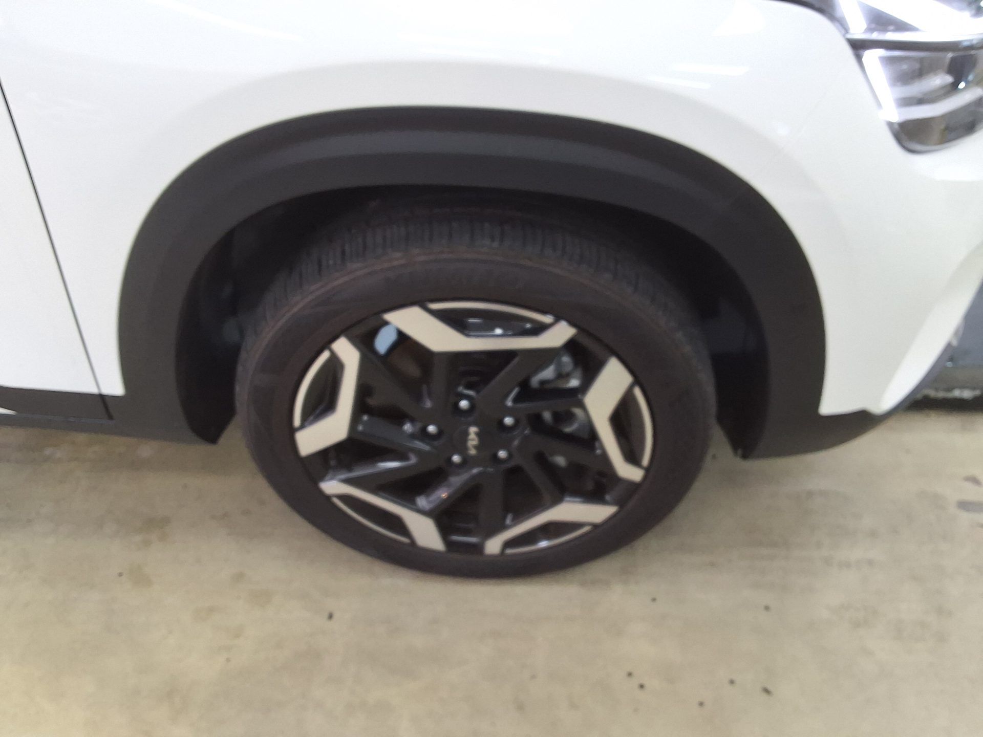 2023 - kia seltos