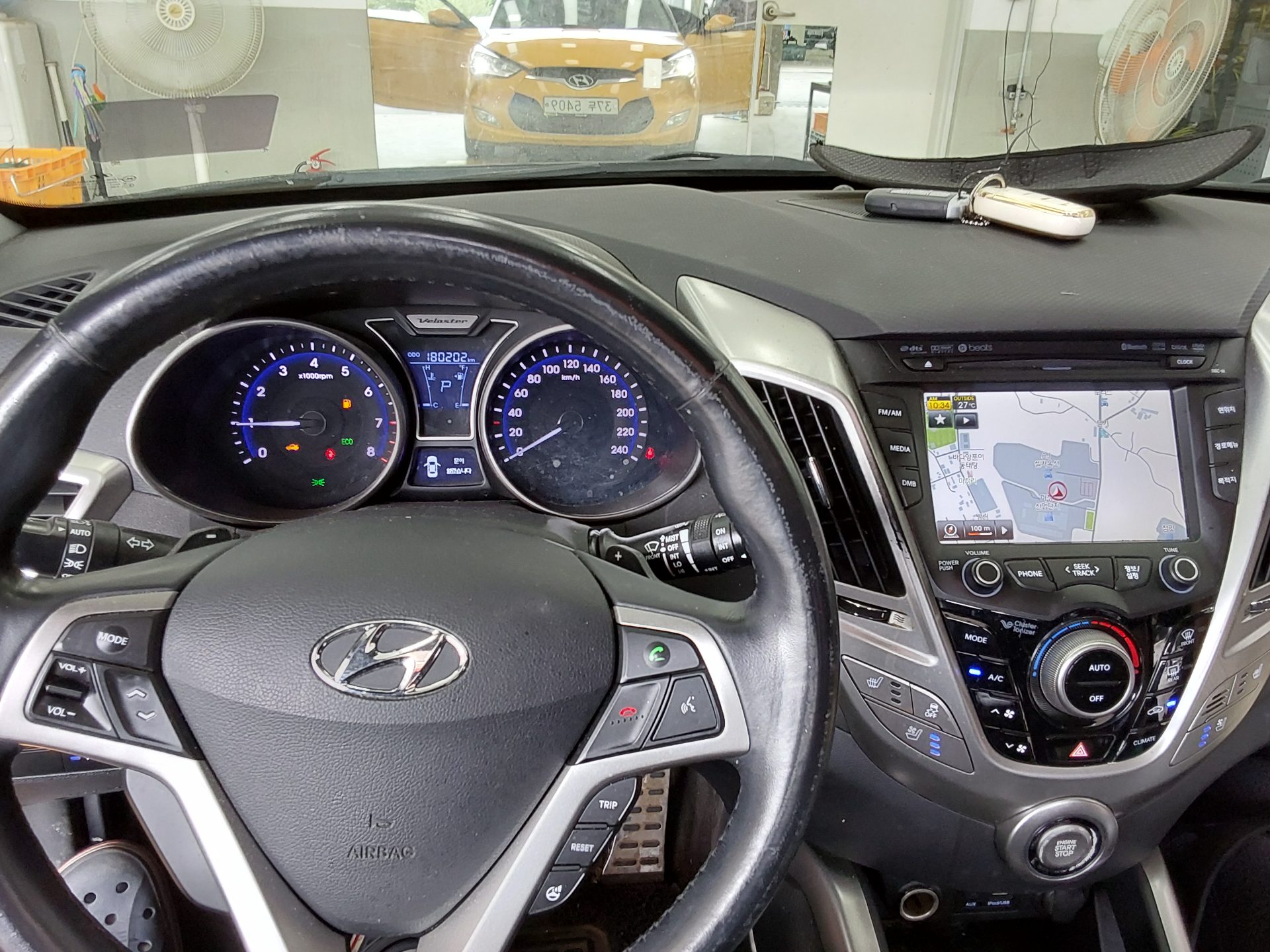 2014 - hyundai veloster