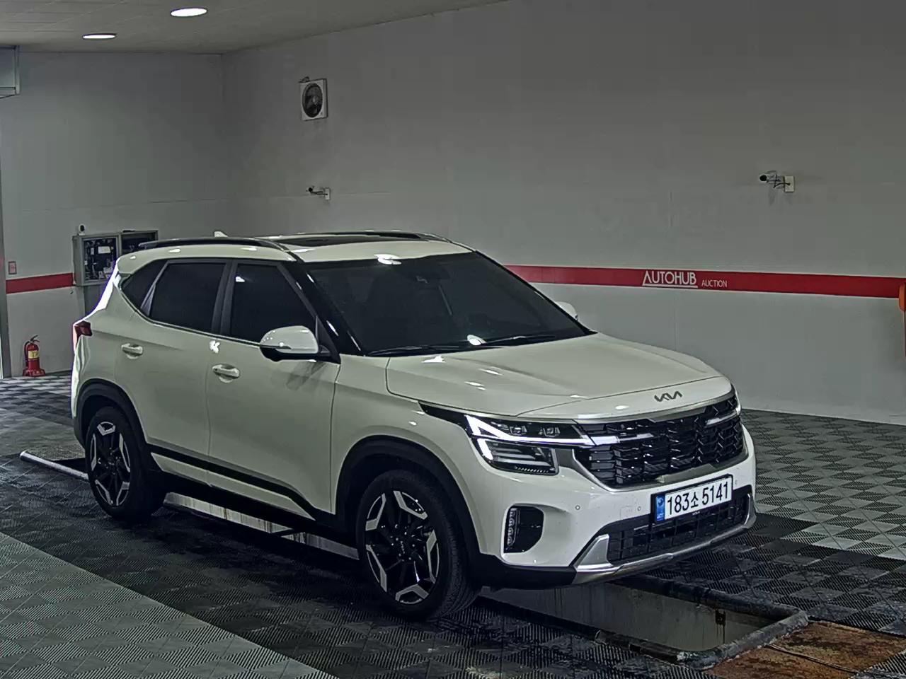 2023 - kia seltos