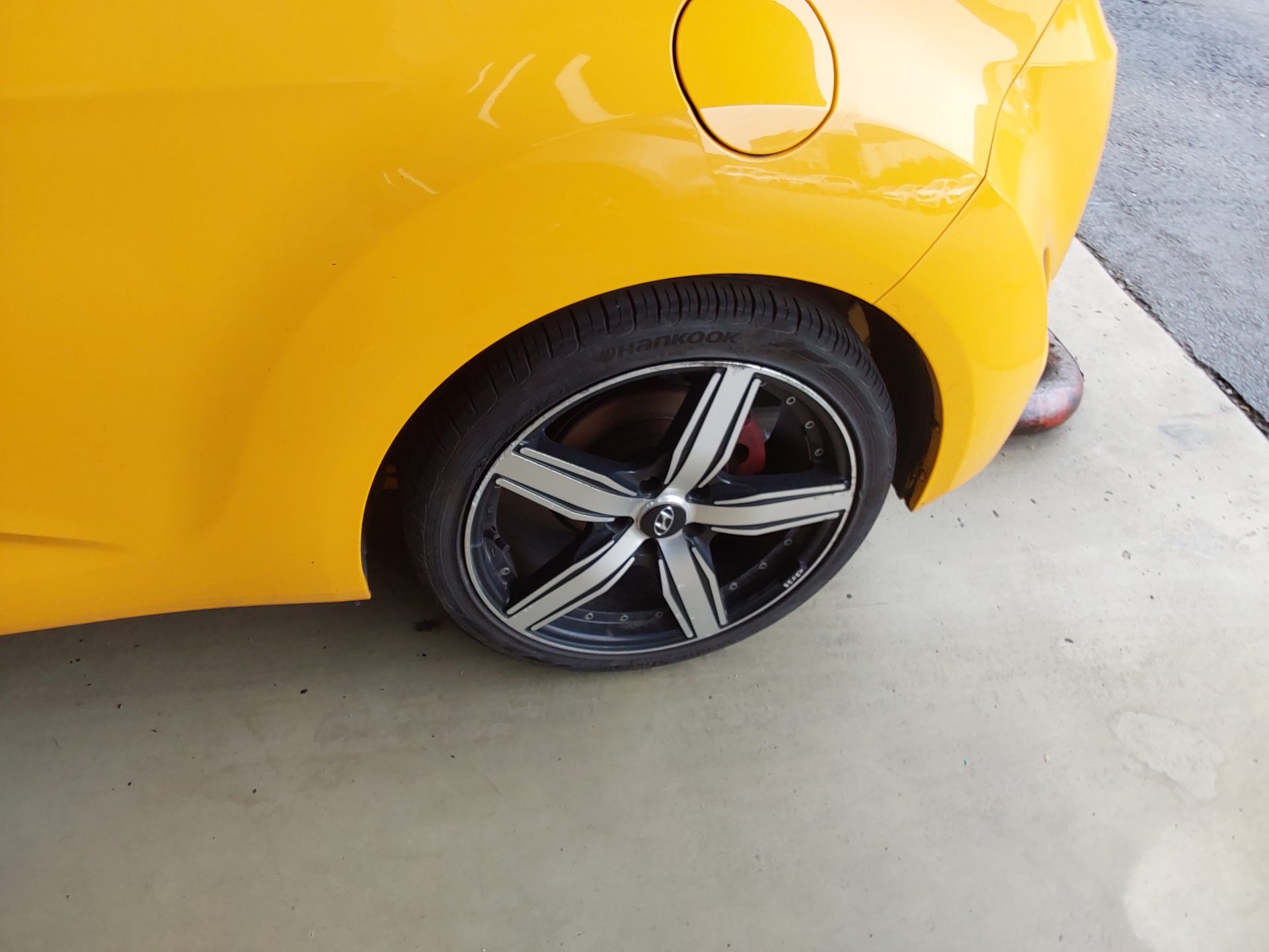 2014 - hyundai veloster