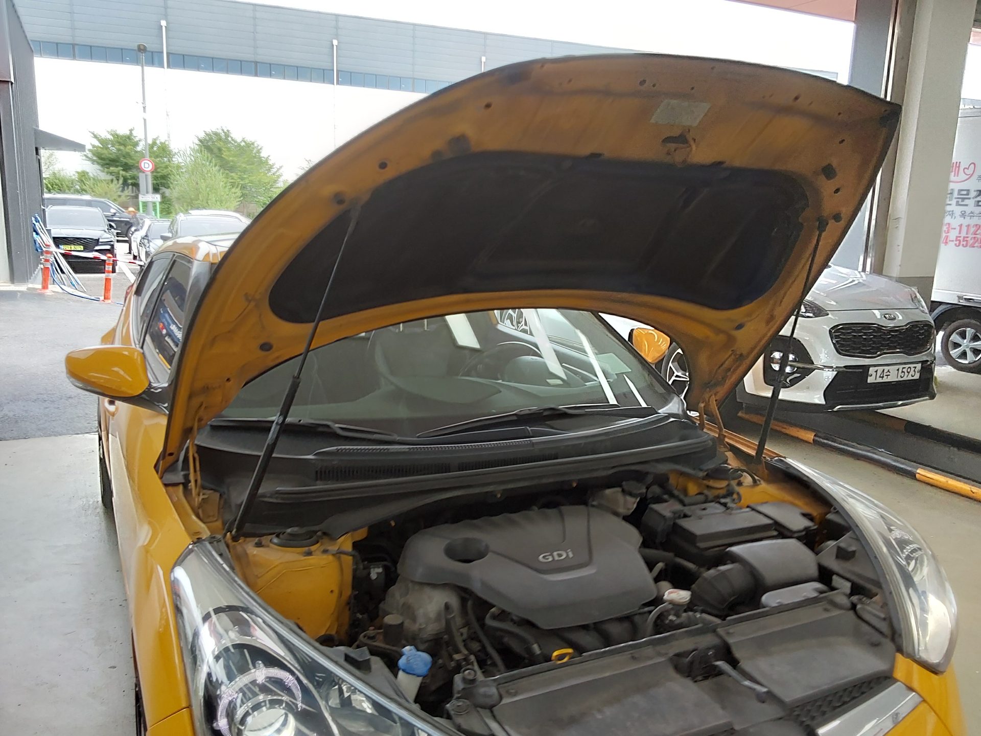 2014 - hyundai veloster