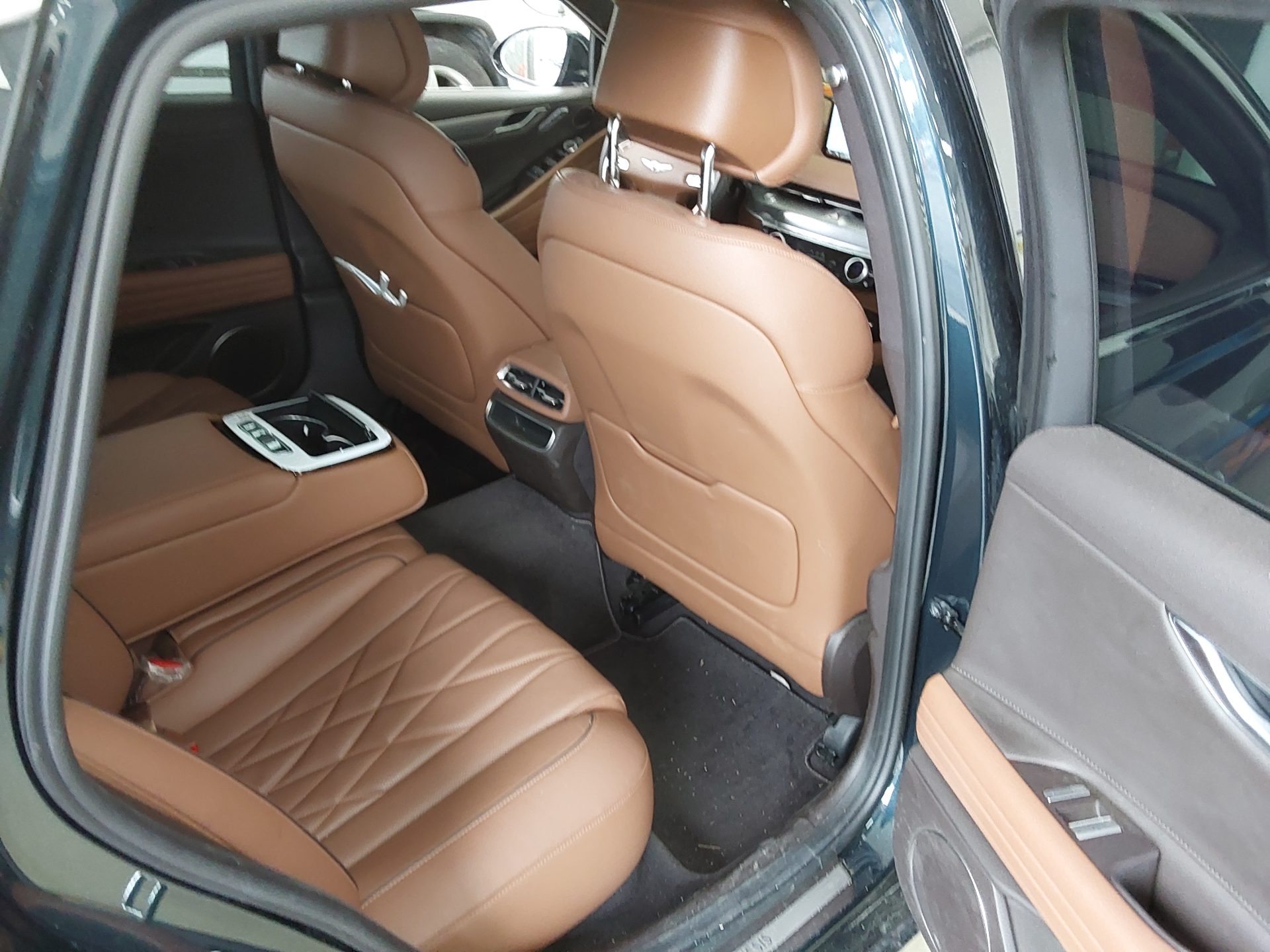 2021 - genesis g80
