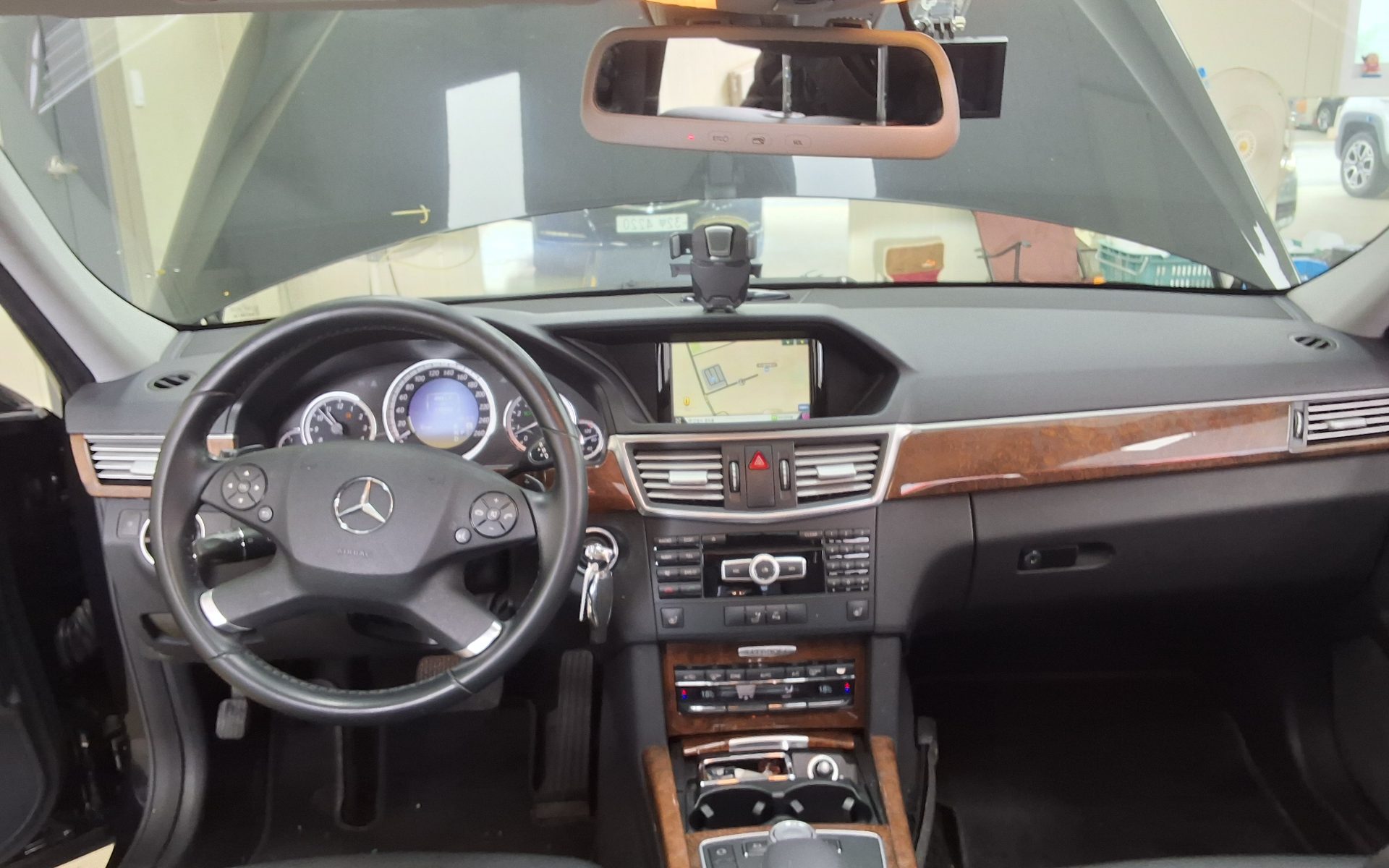 2012 - mercedes-benz e300
