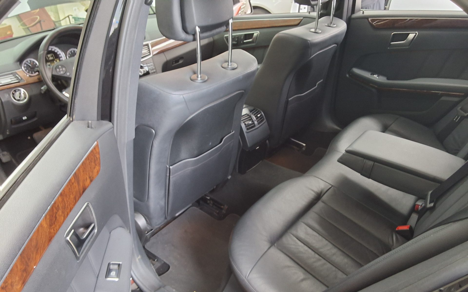 2012 - mercedes-benz e300