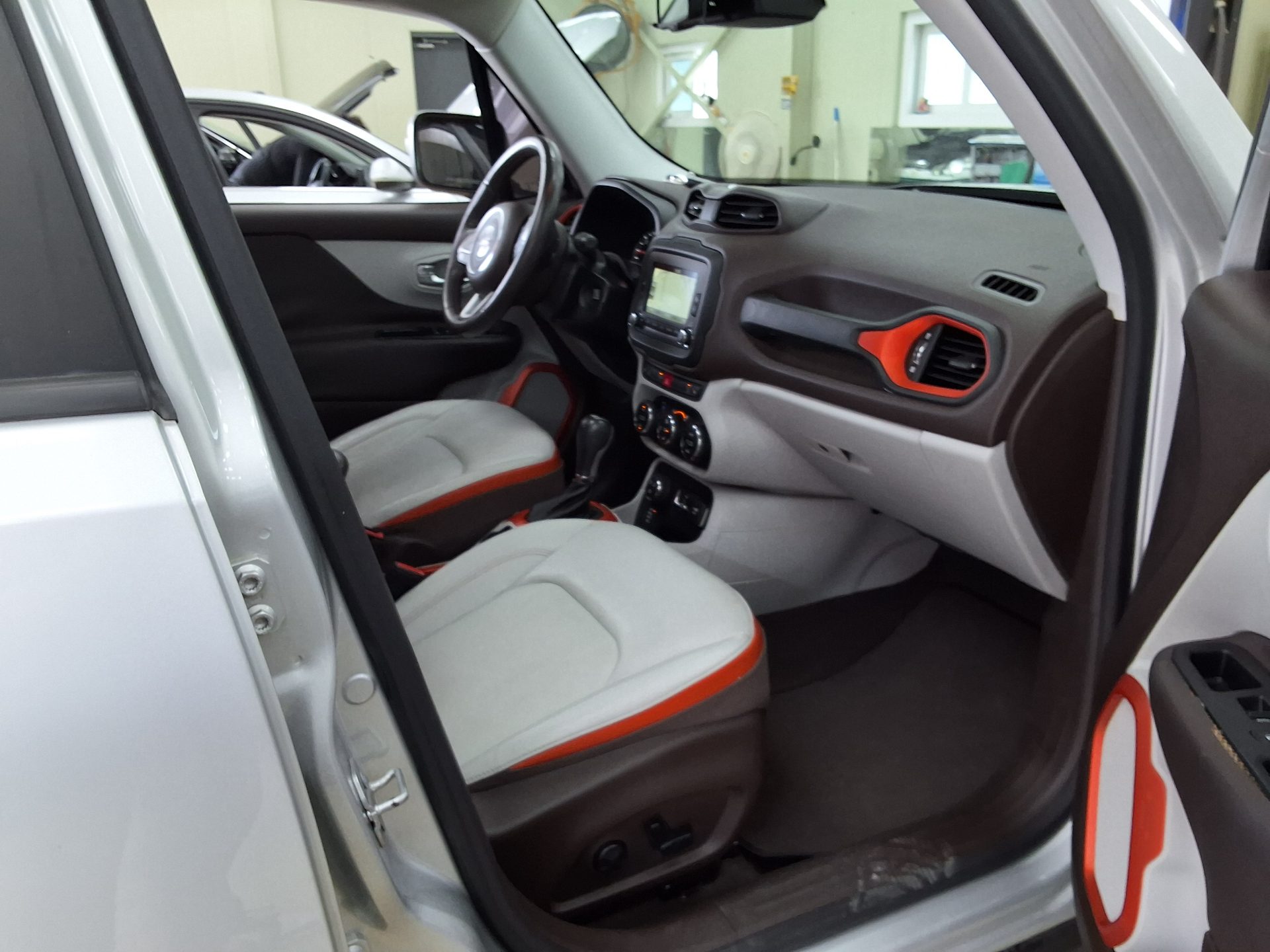 2016 - jeep renegade