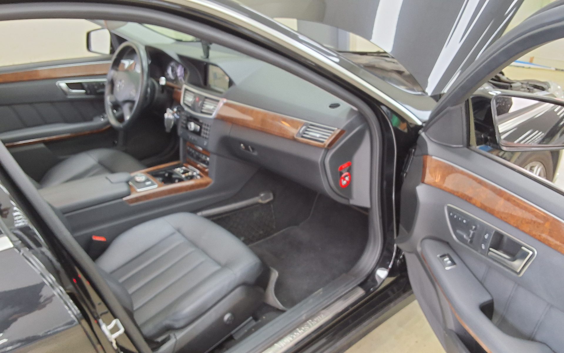 2012 - mercedes-benz e300