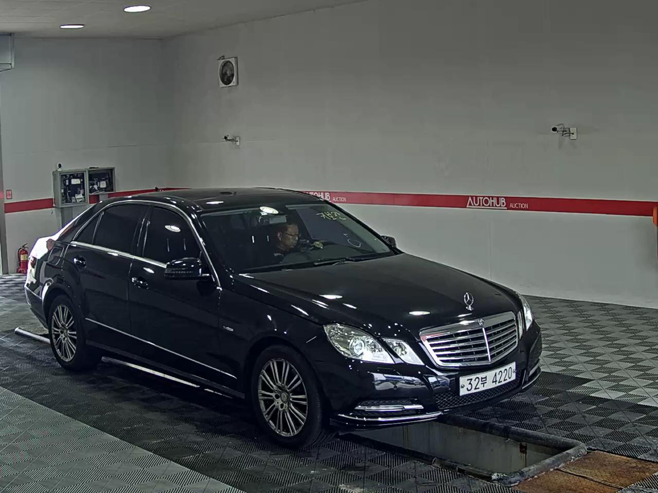 2012 - mercedes-benz e300