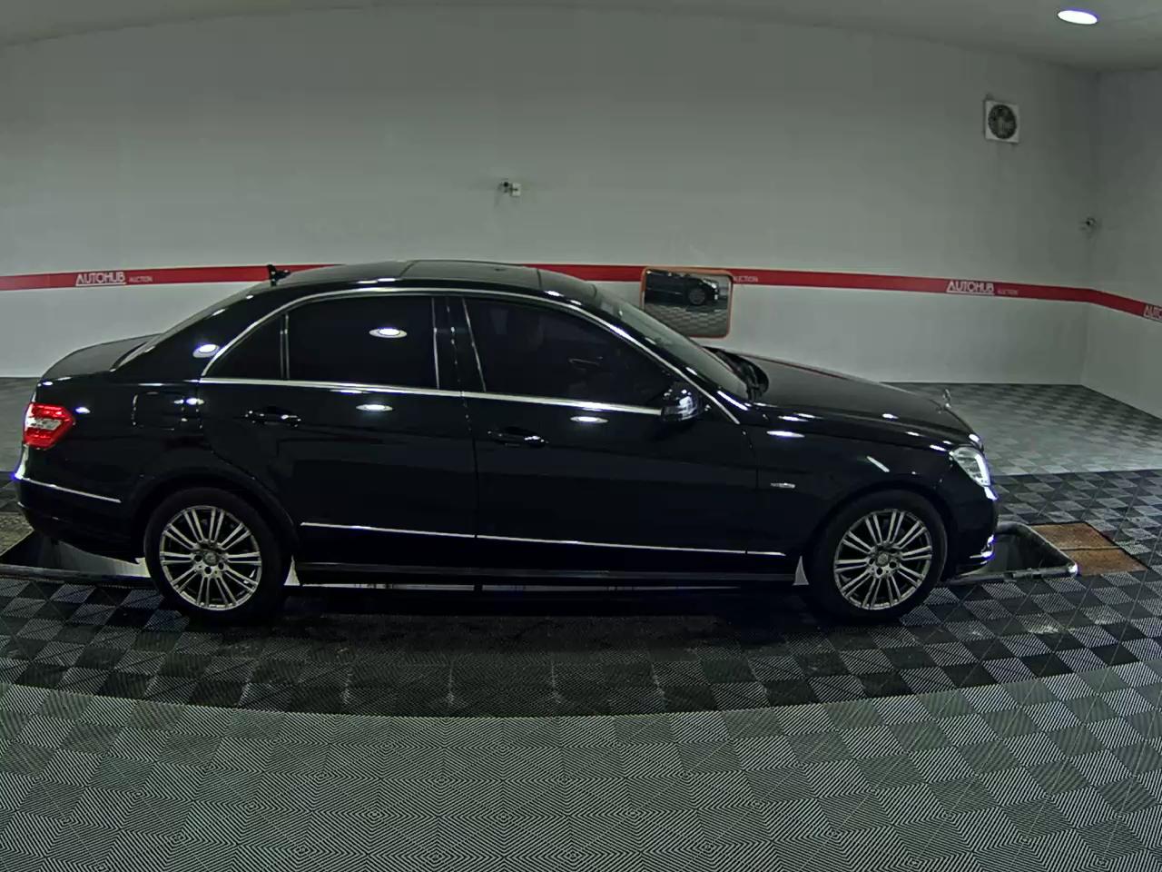 2012 - mercedes-benz e300