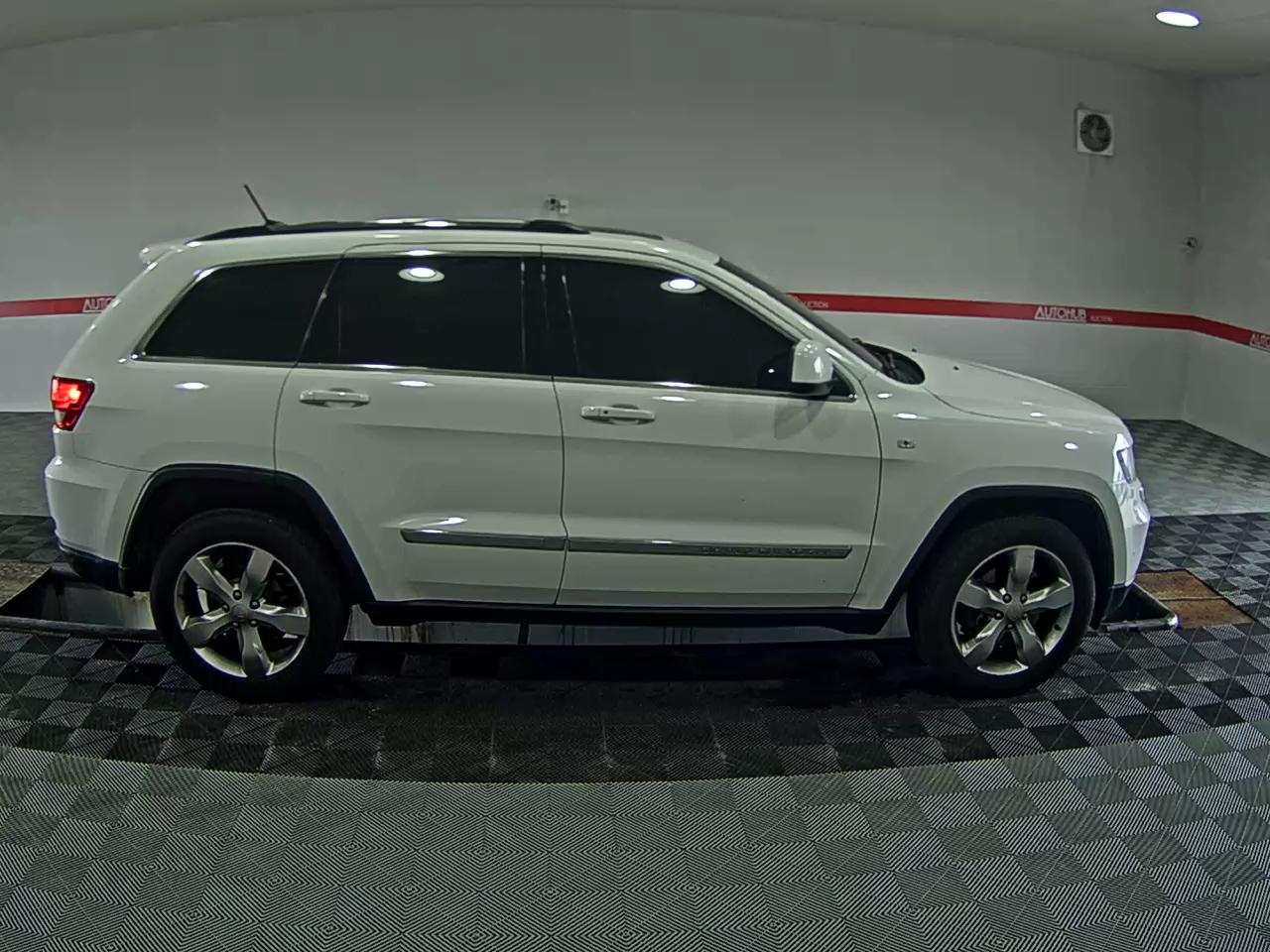 2013 - jeep grand cherokee