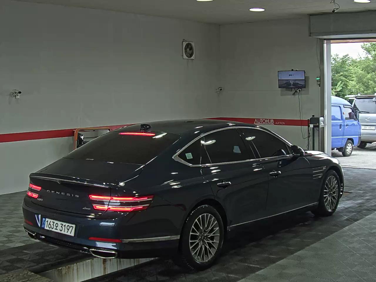 2021 - genesis g80
