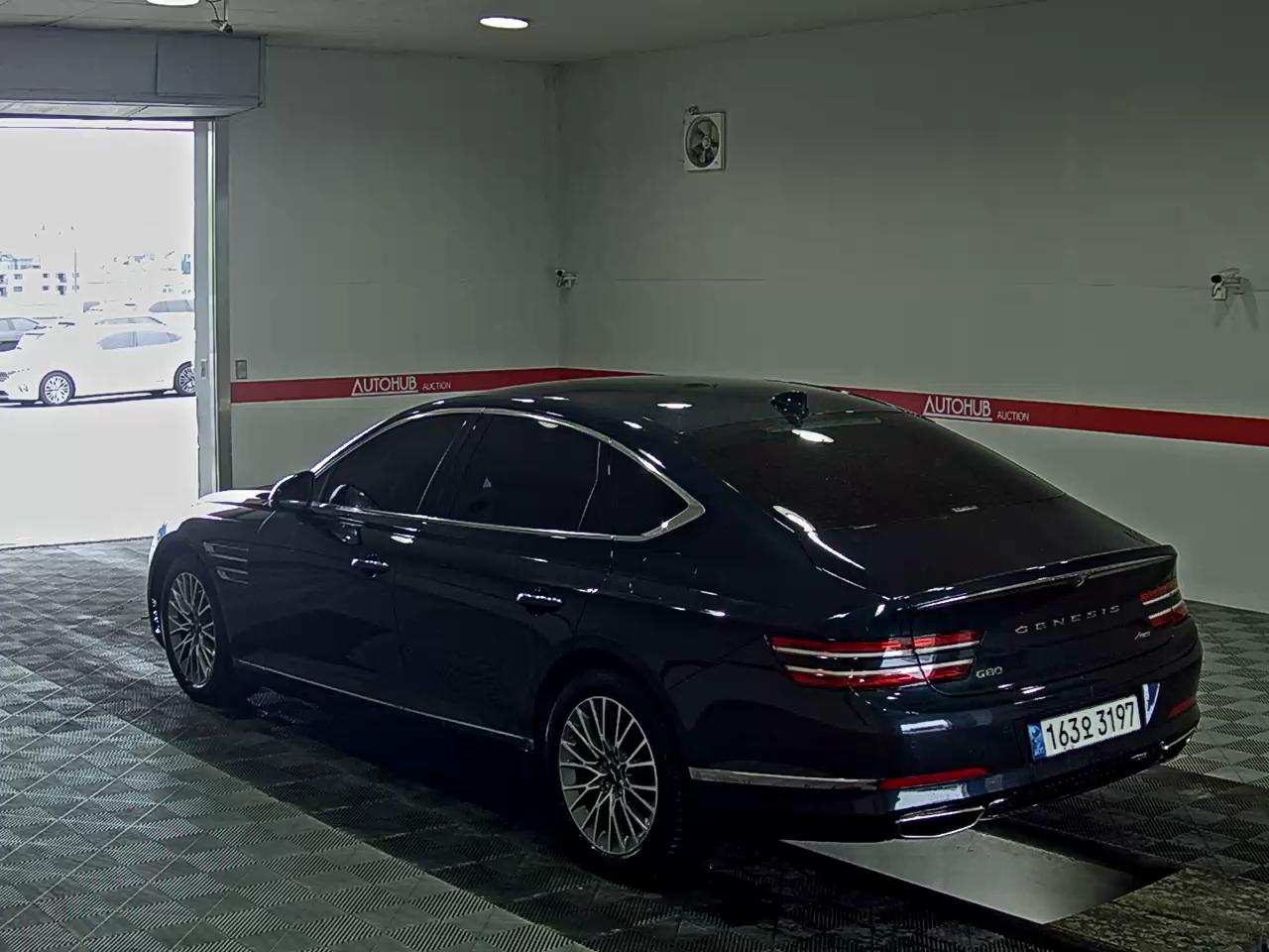 2021 - genesis g80
