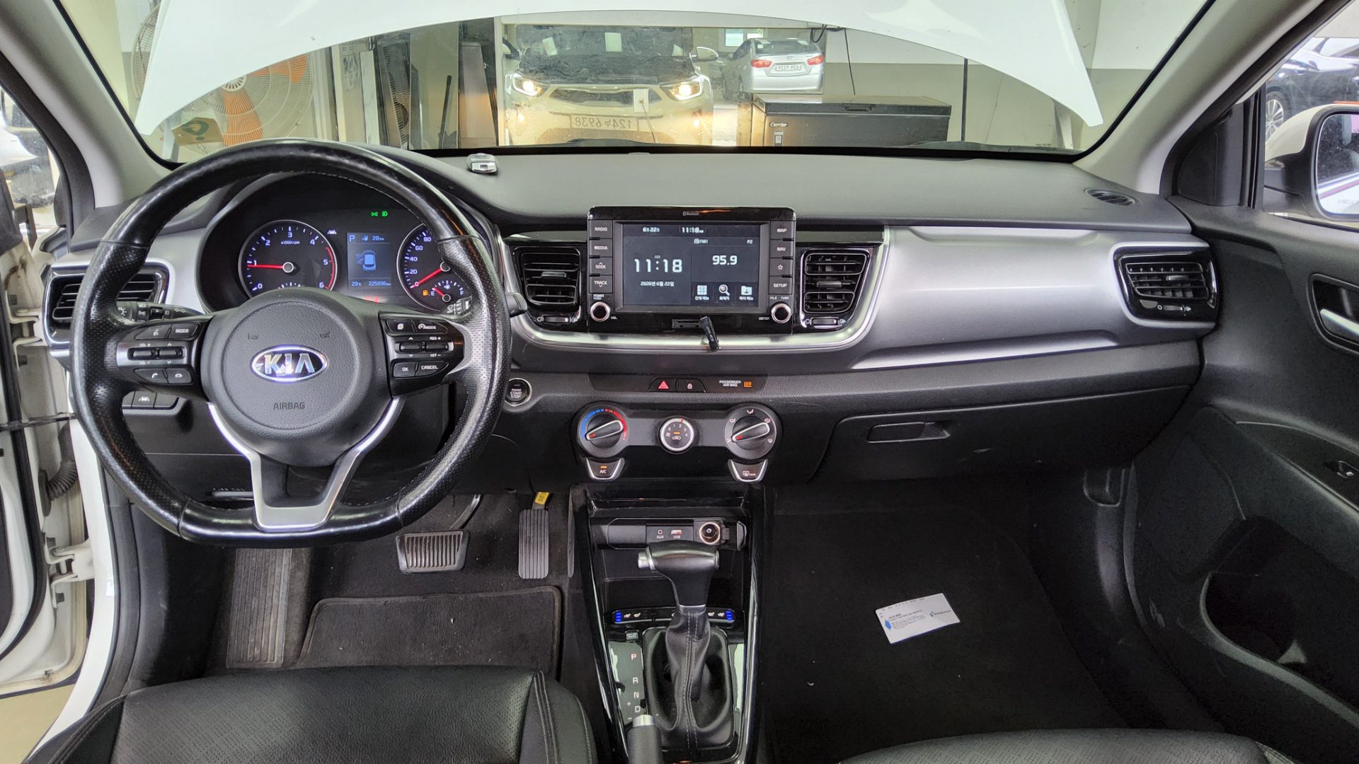 2019 - kia stonic