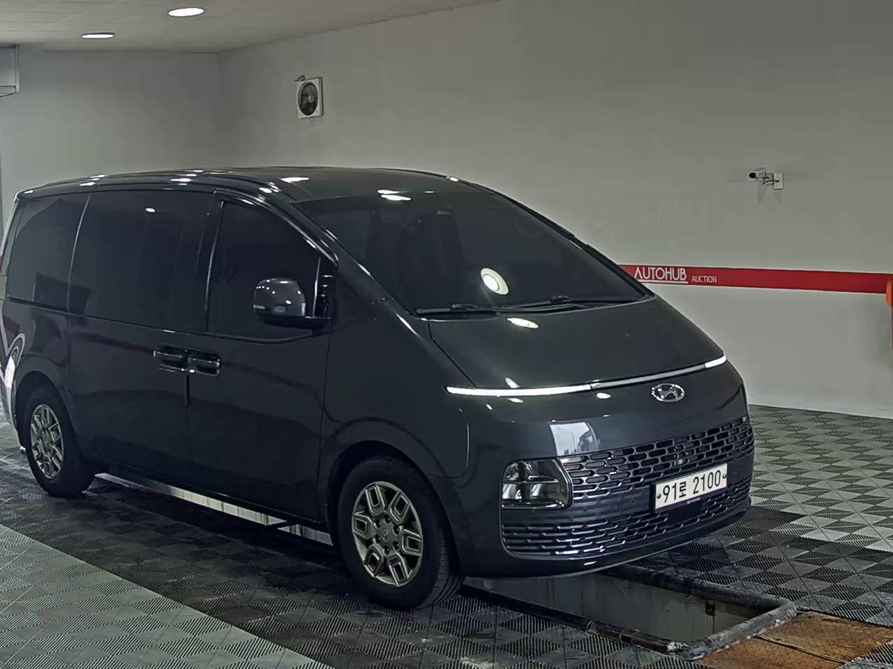 2022 - hyundai staria