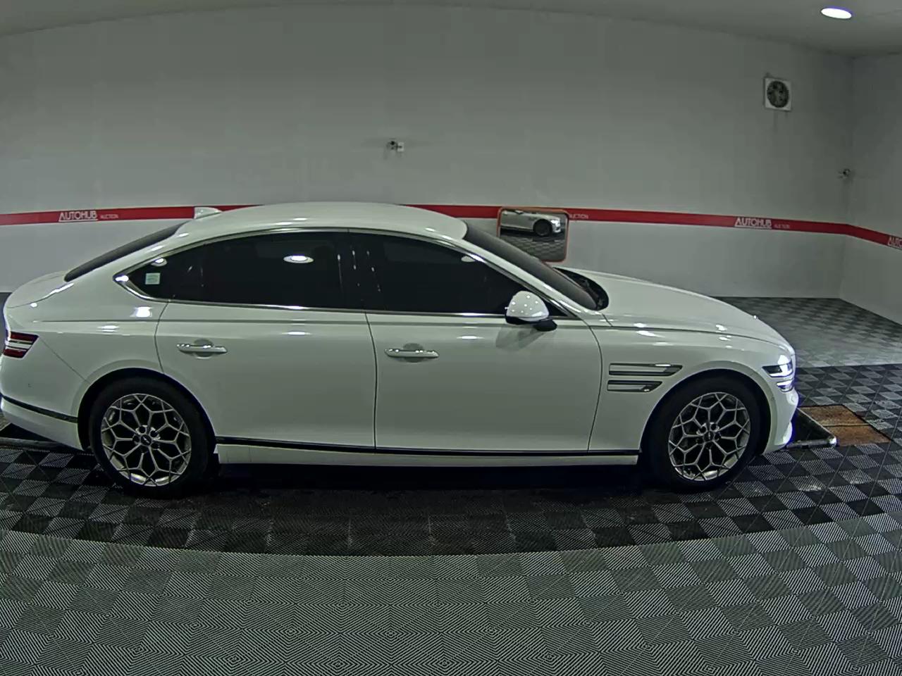 2022 - genesis g80
