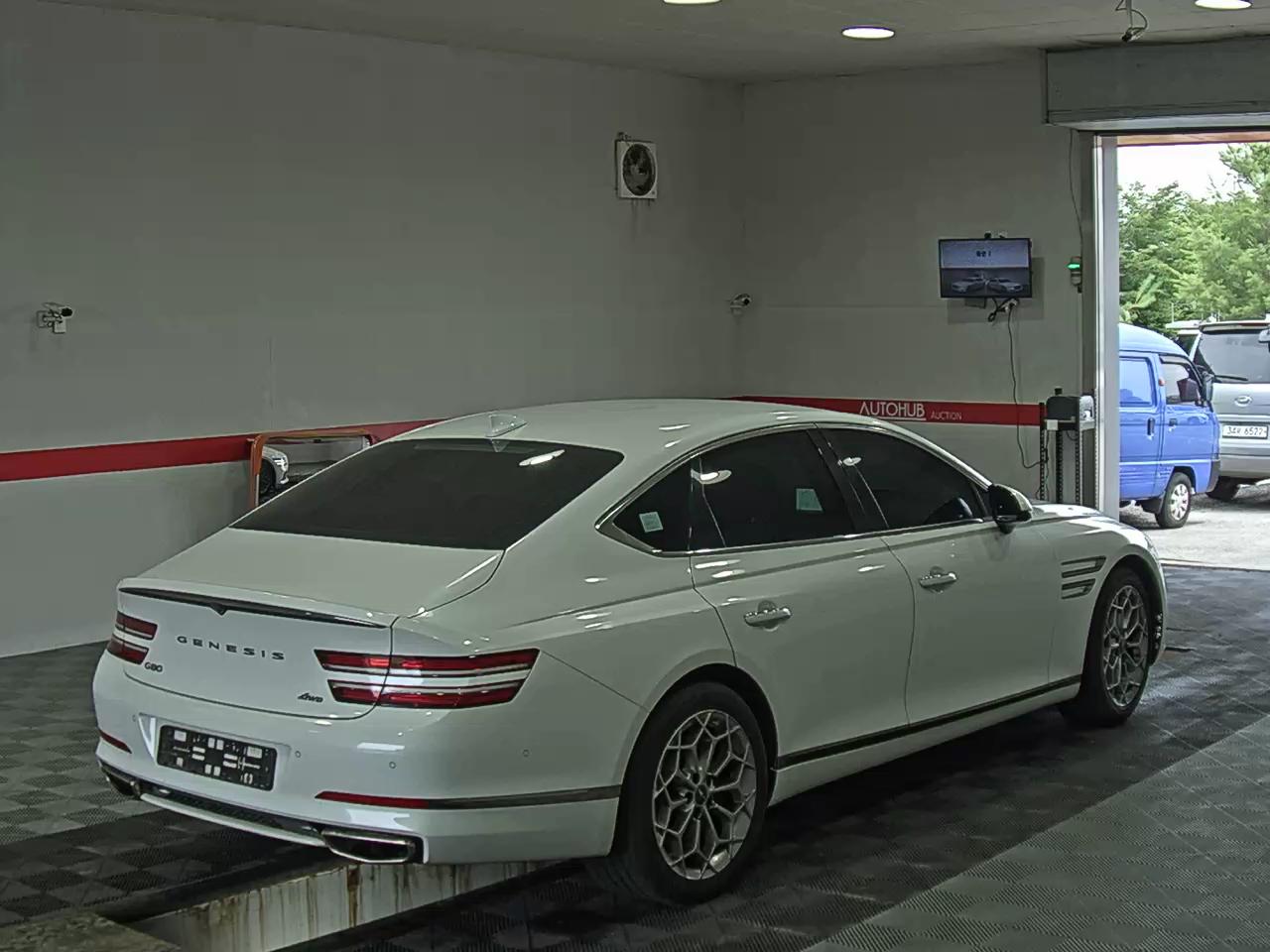 2022 - genesis g80